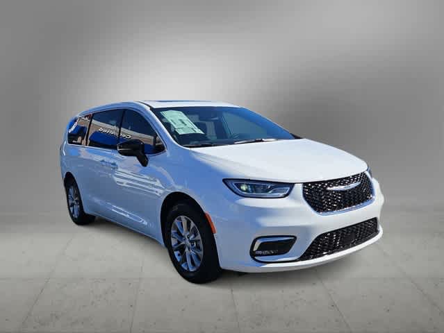 Thumbnail: 2026 Chrysler Pacifica - 2