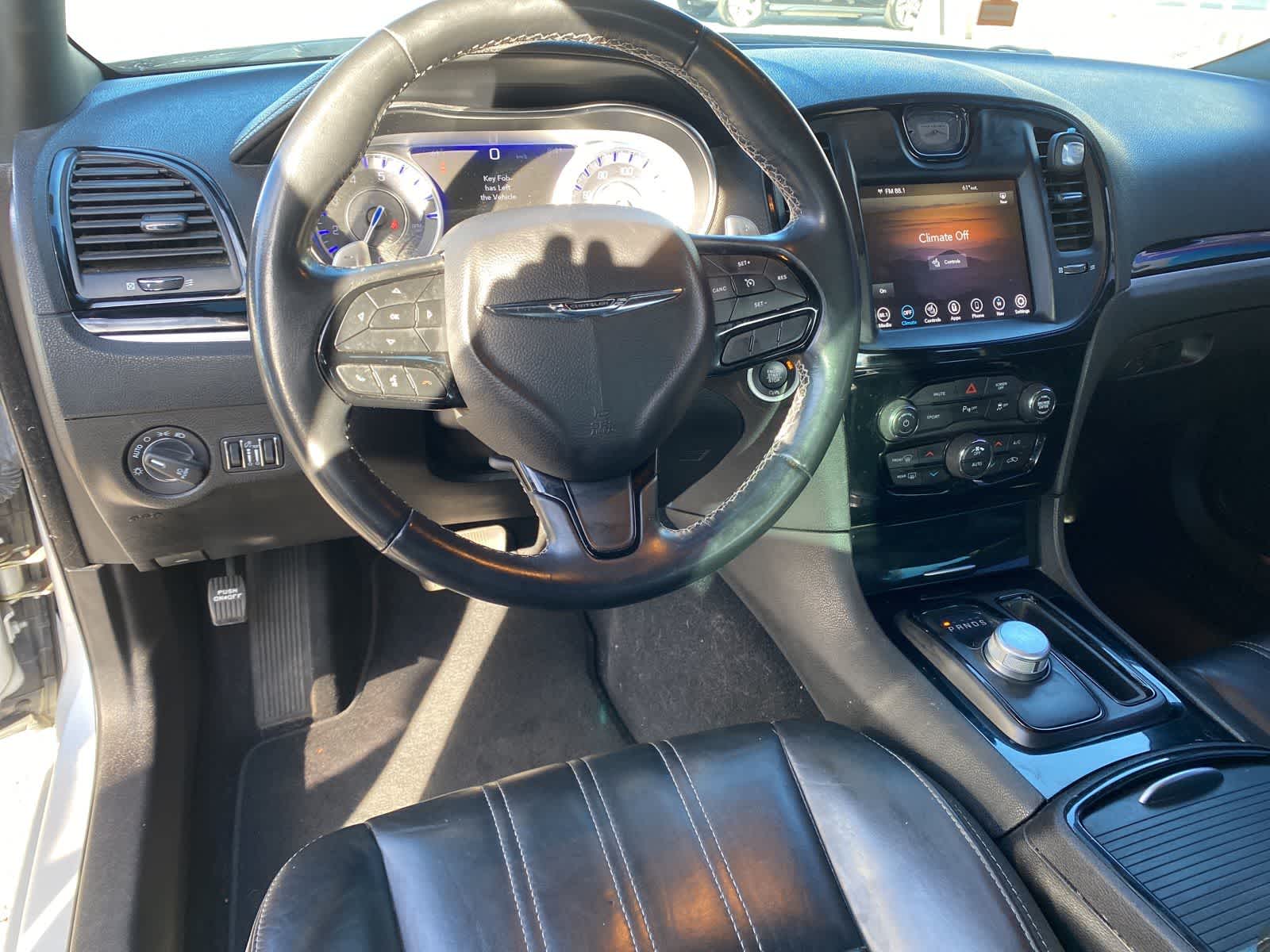 Thumbnail: 2021 Chrysler 300 - 10