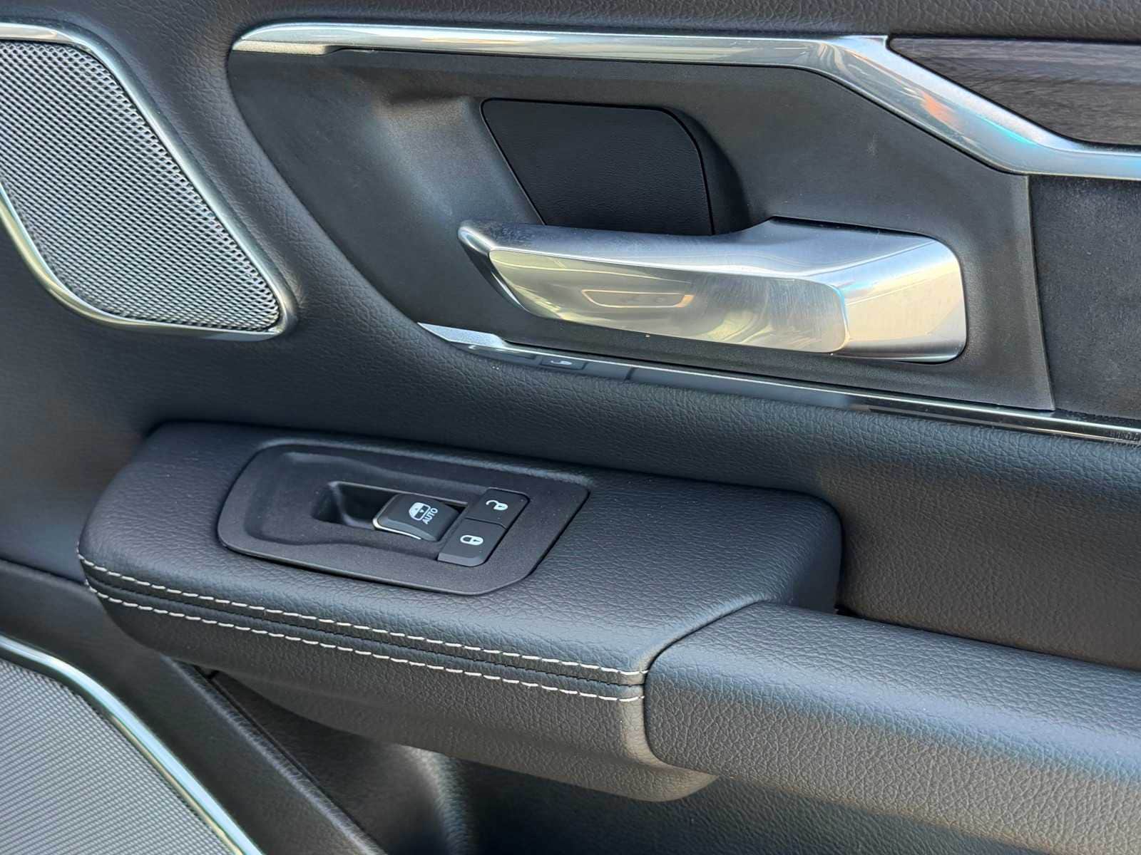 Thumbnail: 2026 RAM 1500 - 32