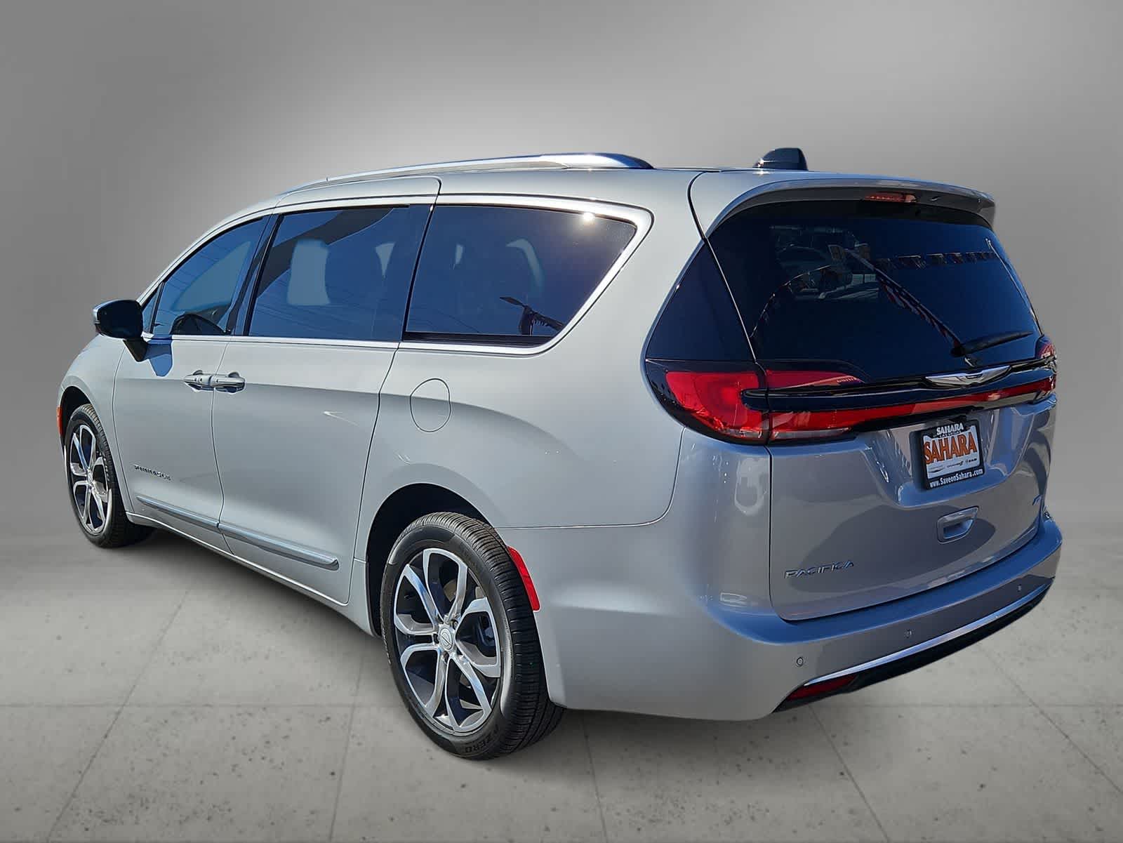 Thumbnail: 2026 Chrysler Pacifica - 6
