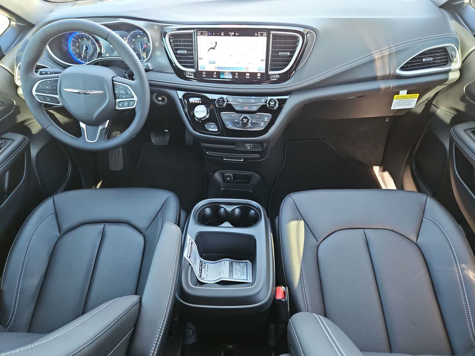 Thumbnail: 2026 Chrysler Pacifica - 15