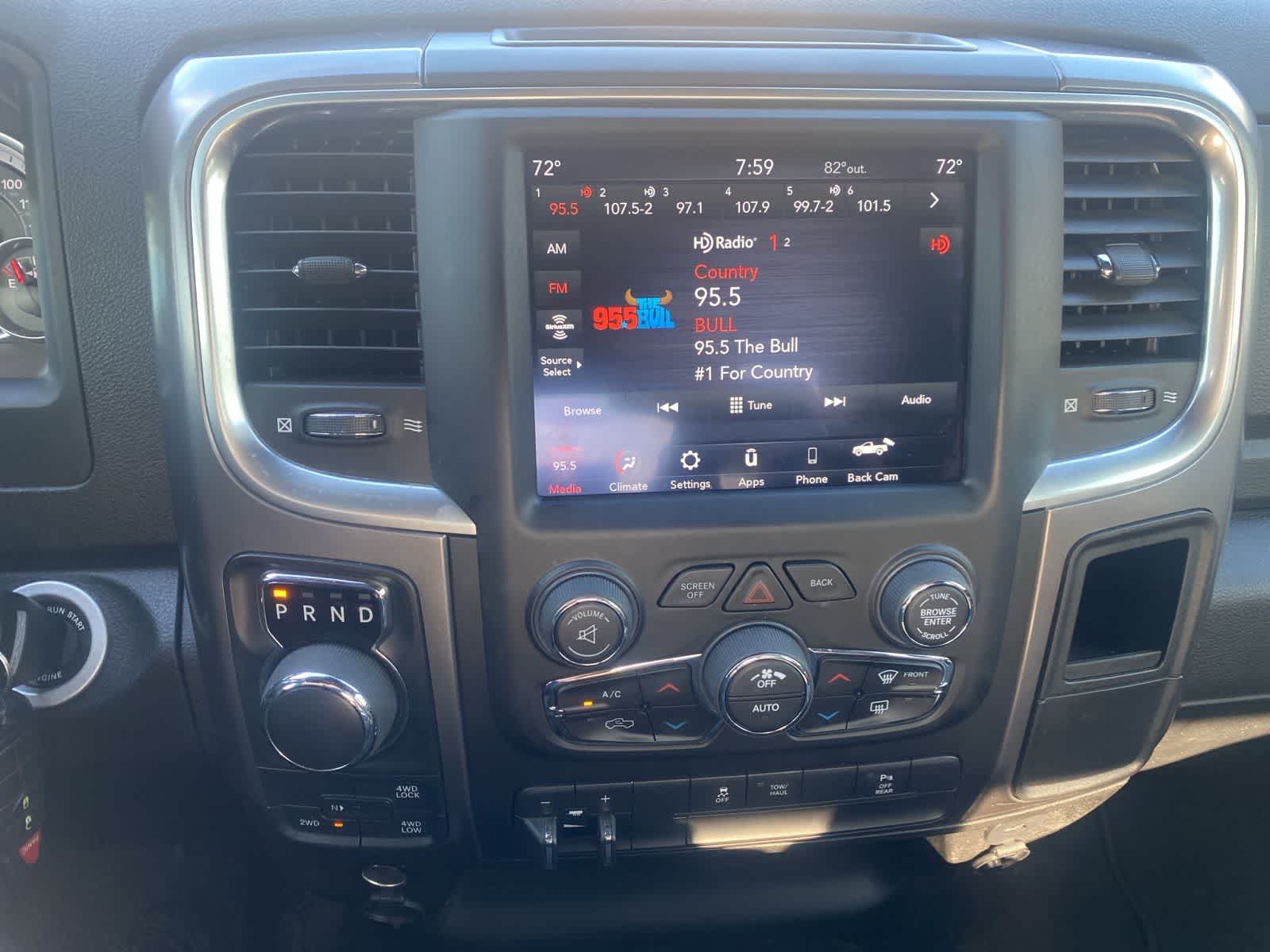 Thumbnail: 2021 RAM 1500 Classic - 14