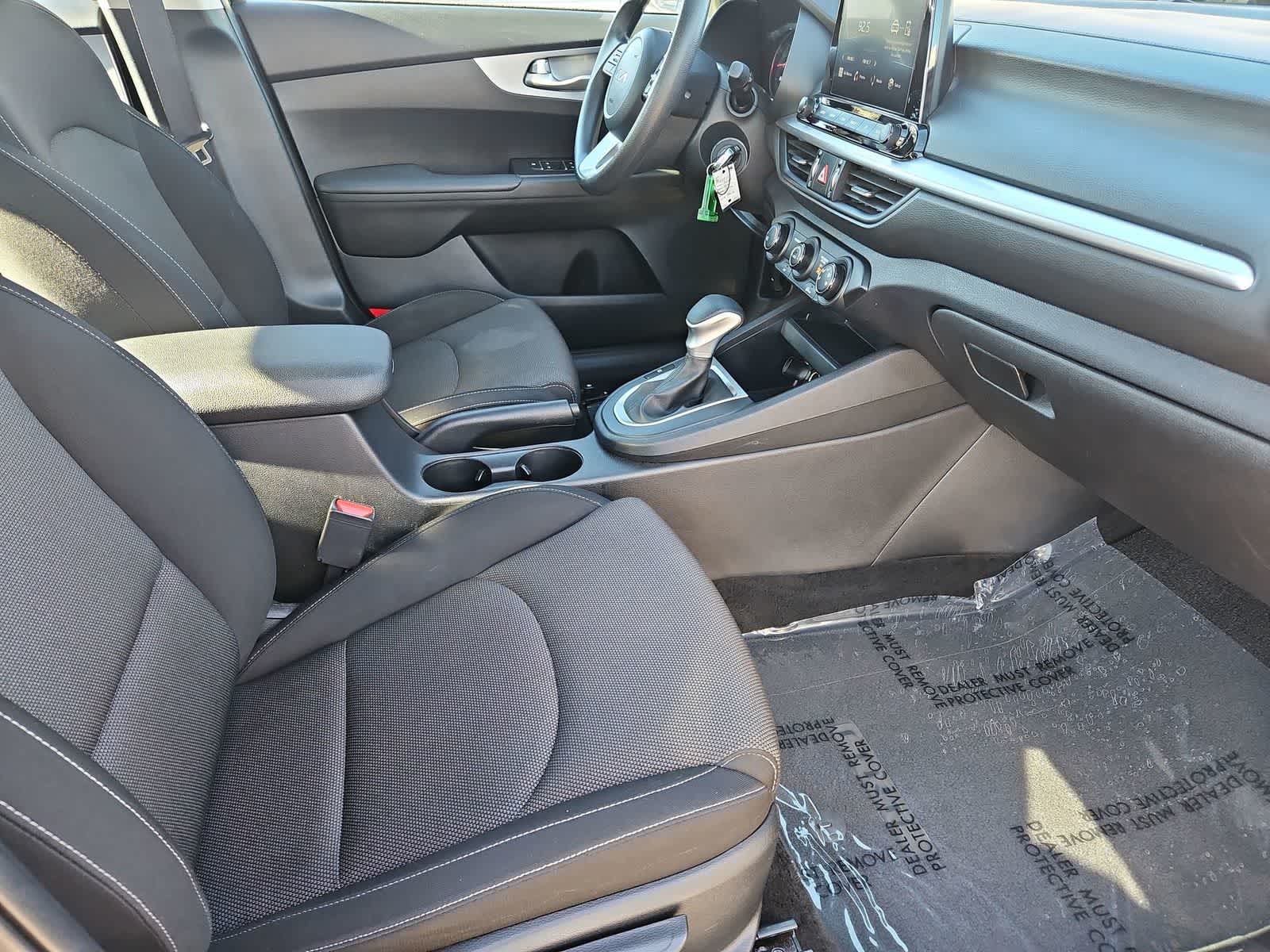 Thumbnail: 2023 Kia Forte - 22