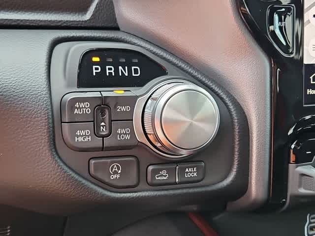 Thumbnail: 2026 RAM 1500 - 32