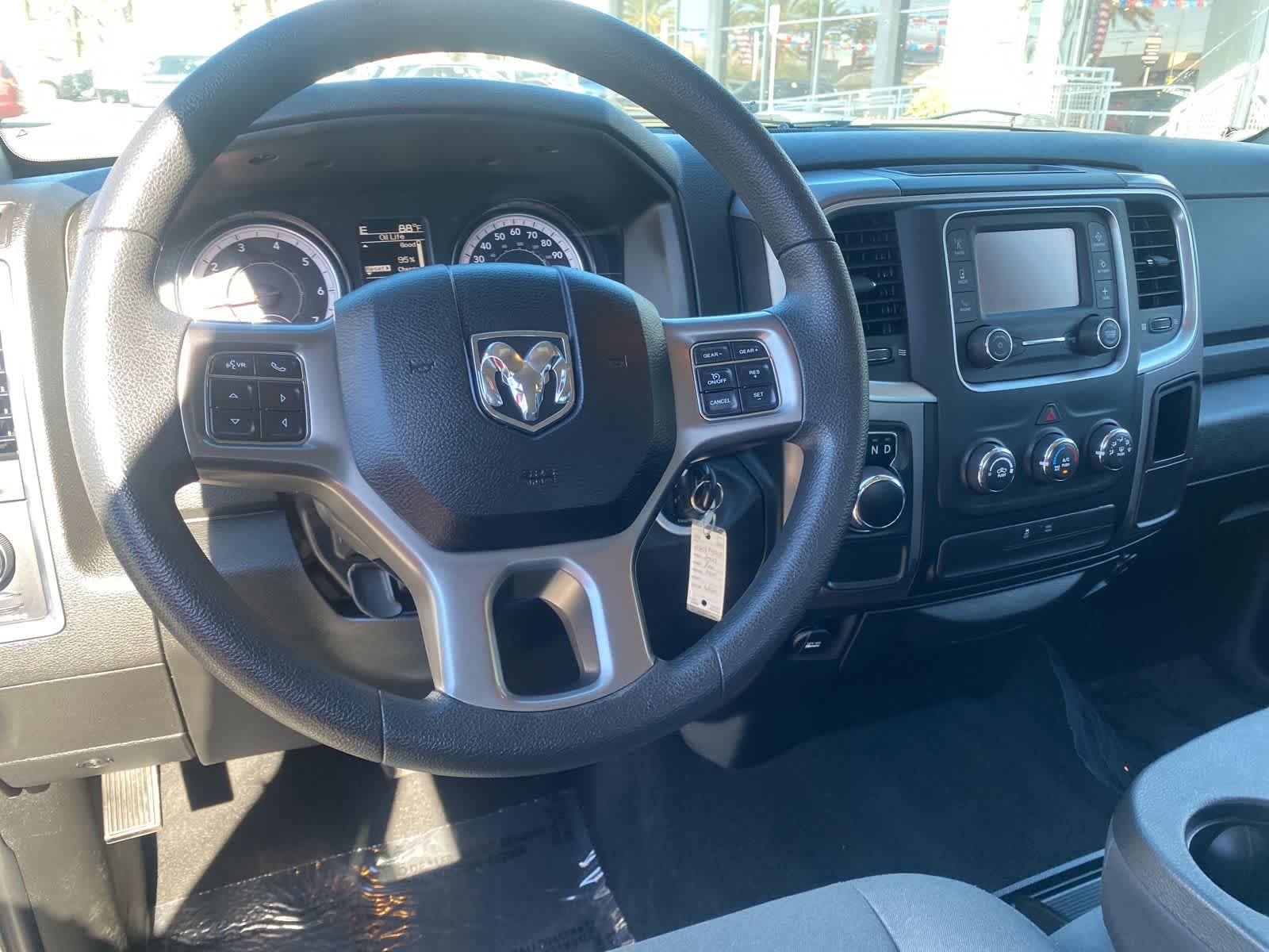 Thumbnail: 2022 RAM 1500 Classic - 11