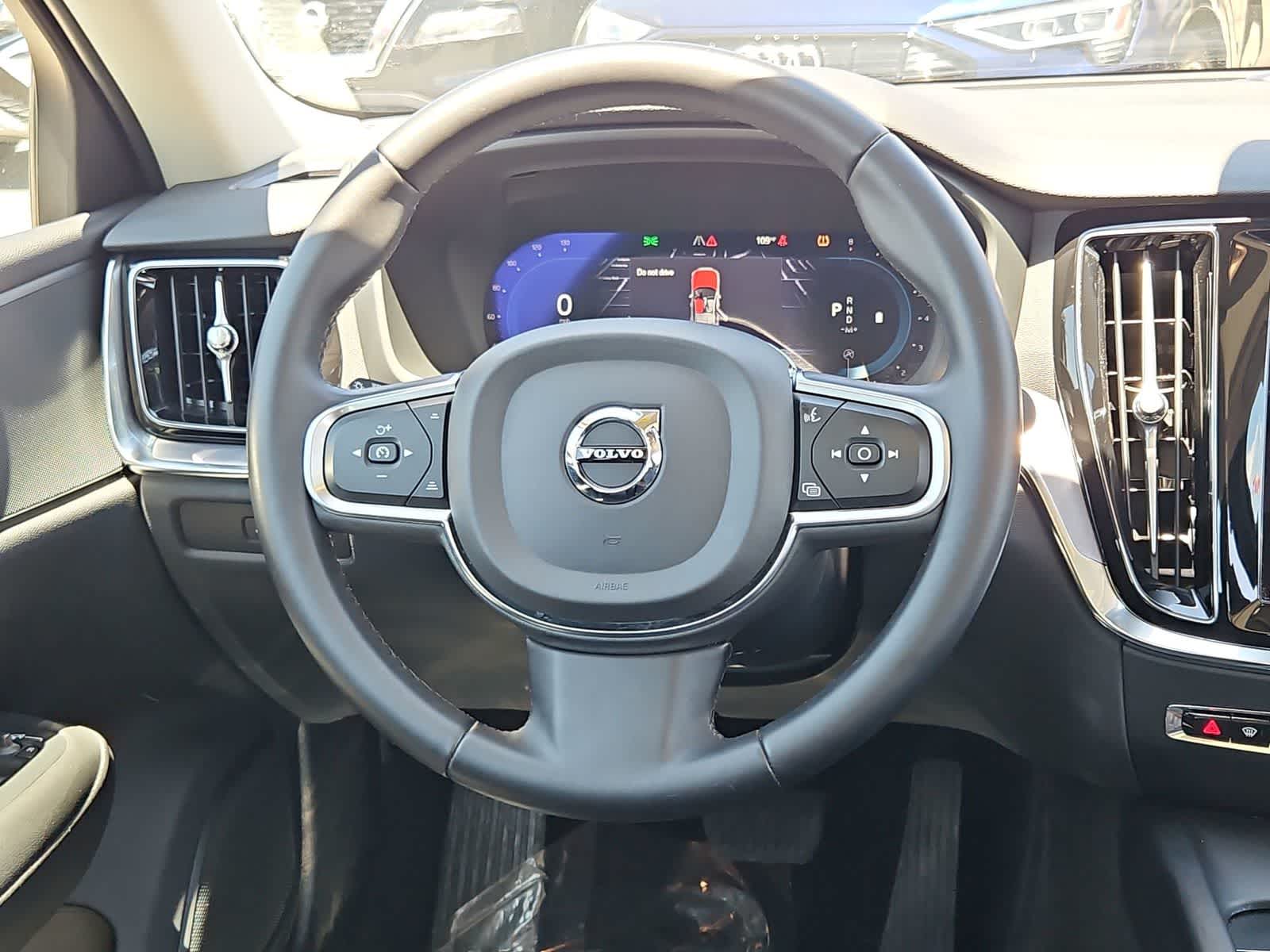 Thumbnail: 2024 Volvo S60 - 24