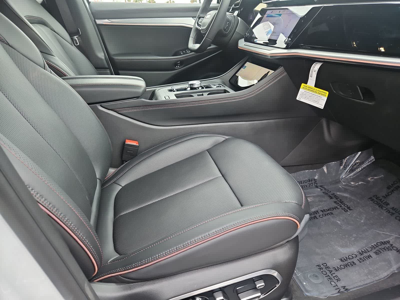 Thumbnail: 2024 Jeep Wagoneer S - 21