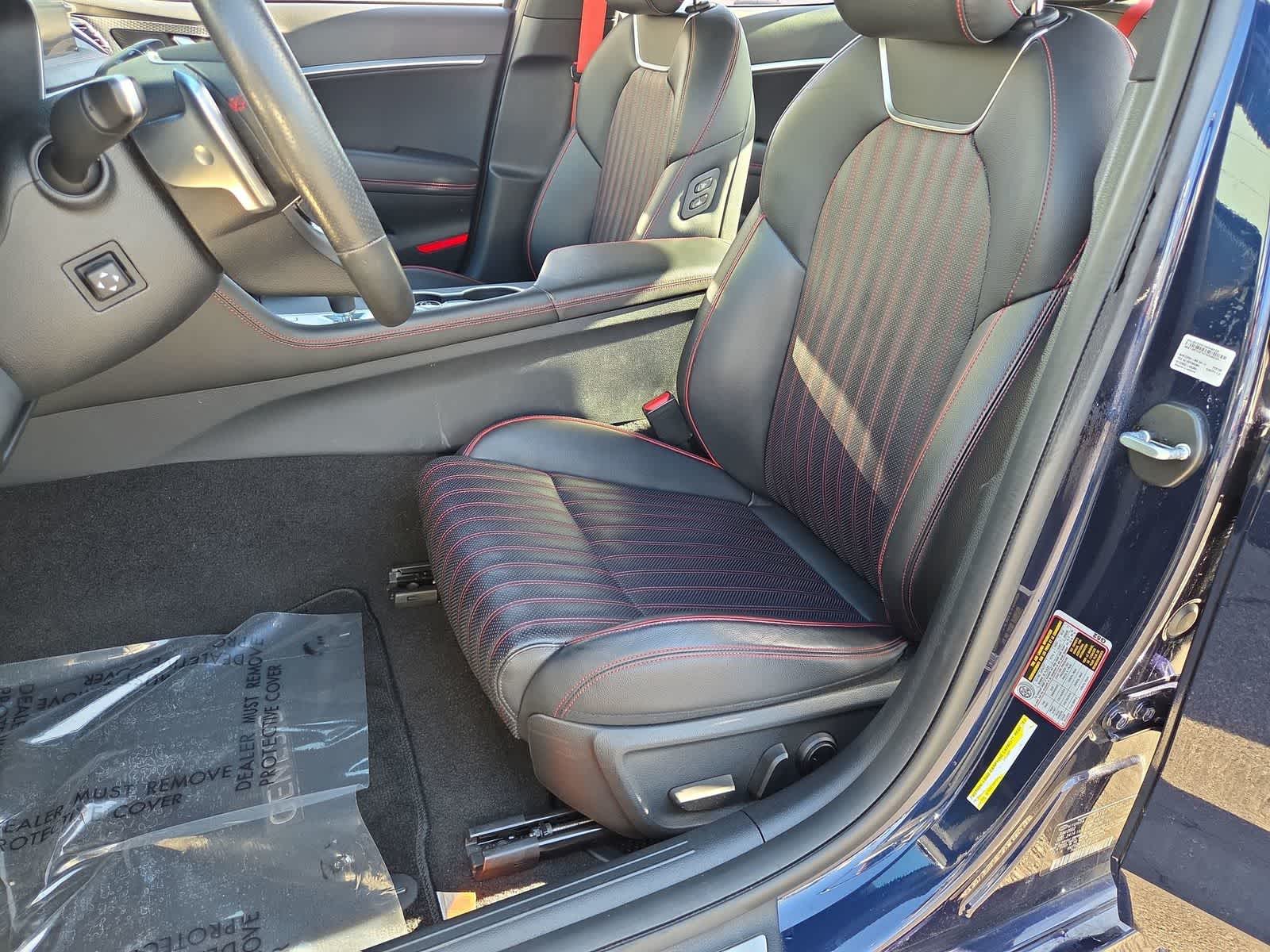 Thumbnail: 2023 Genesis G70 - 17