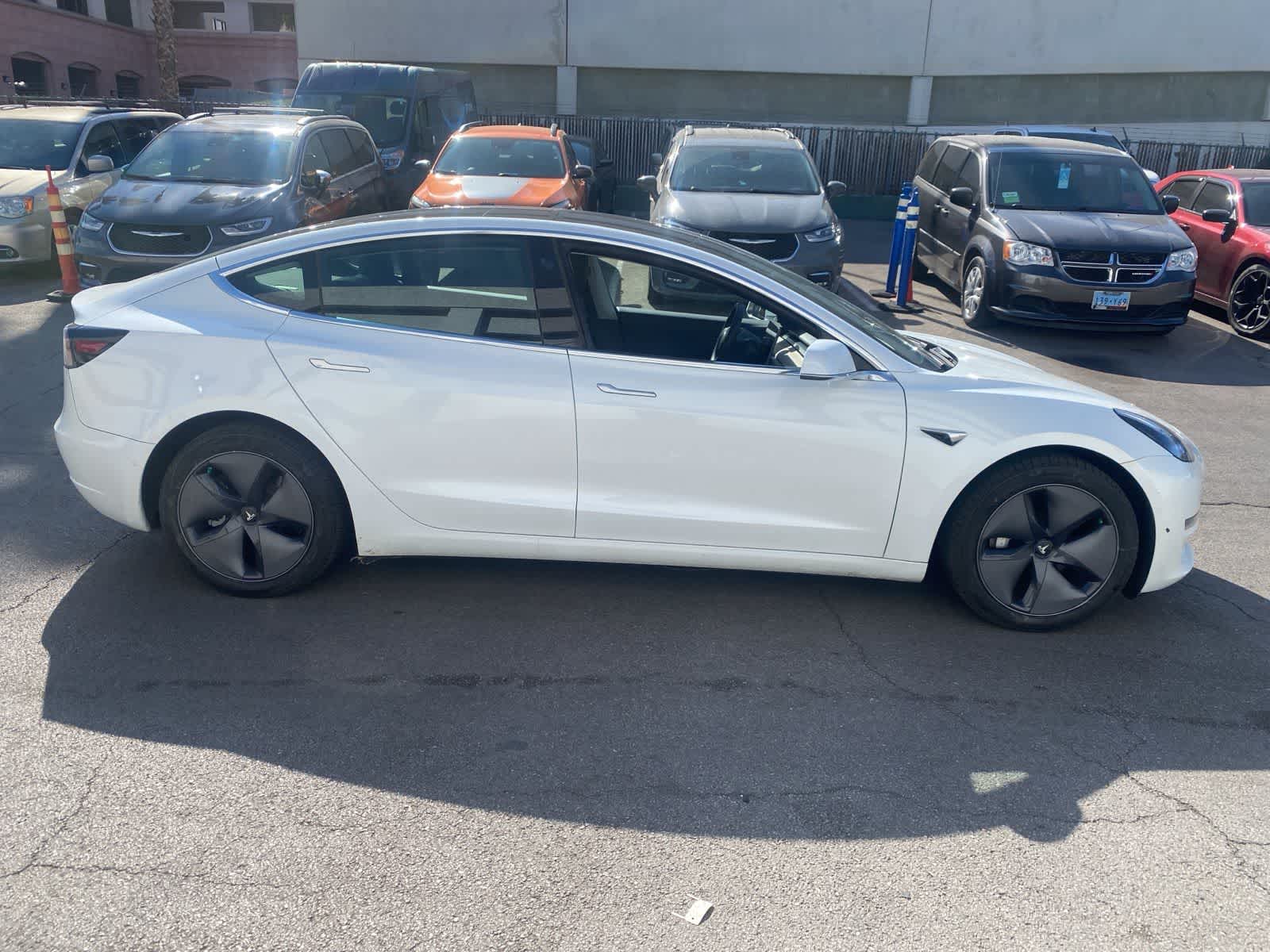 Thumbnail: 2020 Tesla Model 3 - 4