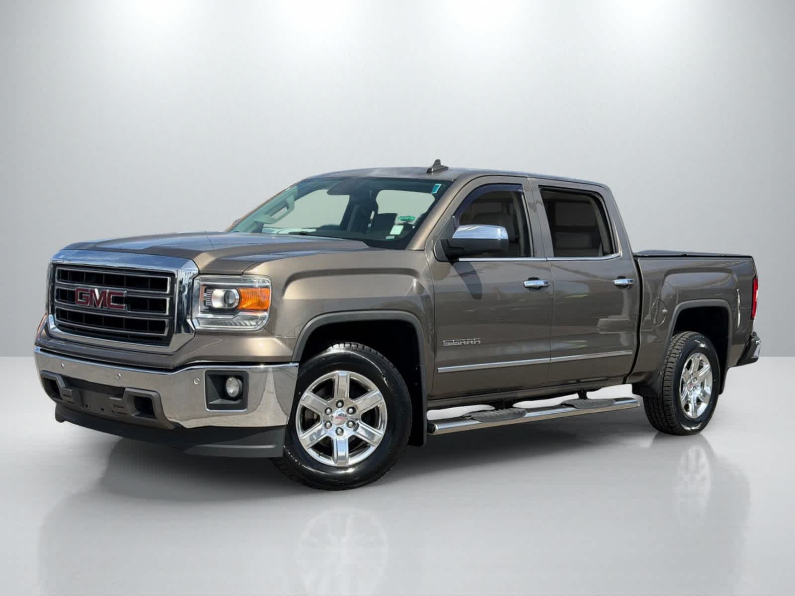 2015 GMC Sierra 2WD Crew Cab SLT SWB's photo