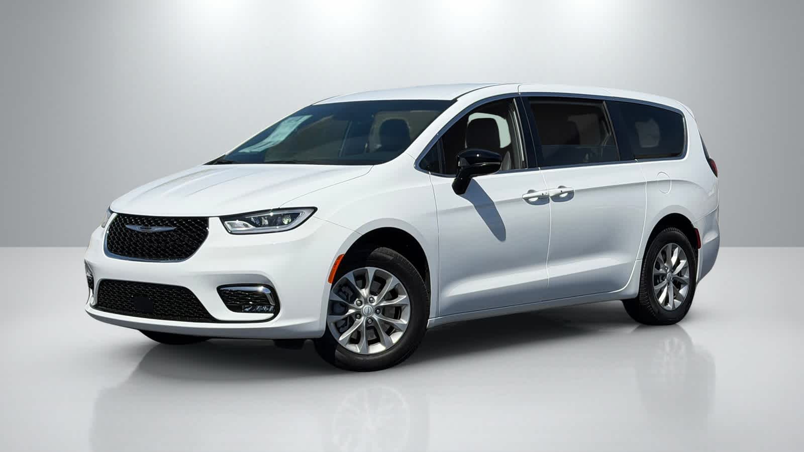 2026 Chrysler Pacifica Select AWD's photo