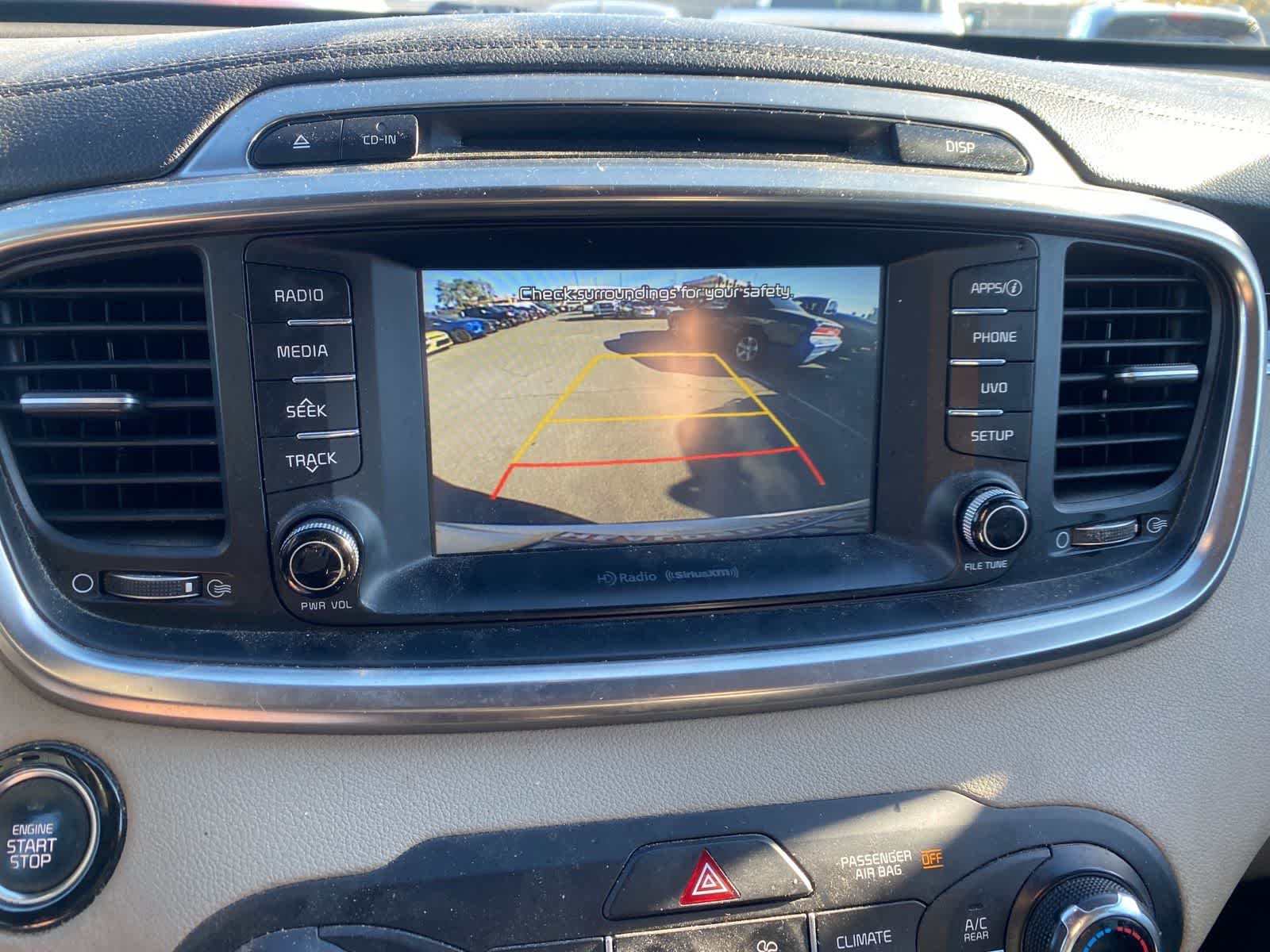 Thumbnail: 2017 Kia Sorento - 16