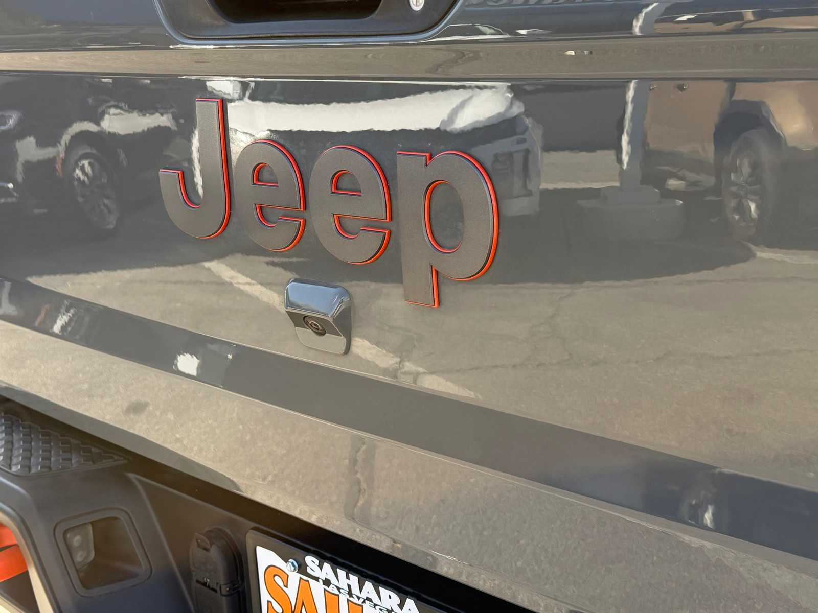 Thumbnail: 2021 Jeep Gladiator - 31