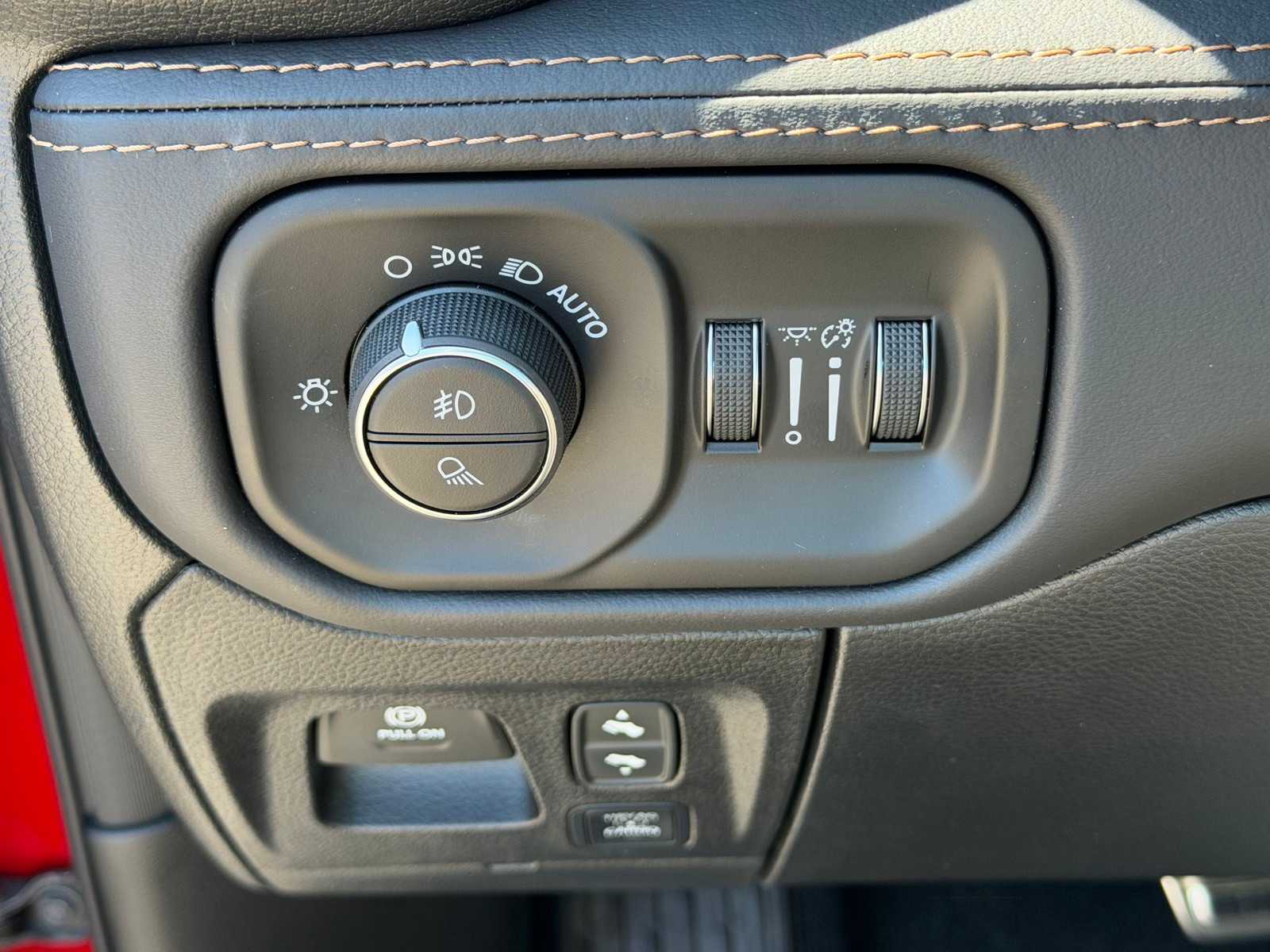 Thumbnail: 2026 RAM 1500 - 15