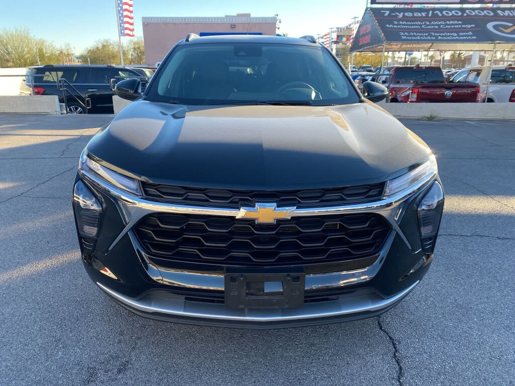 Used 2025 Chevrolet Trax LT SUV