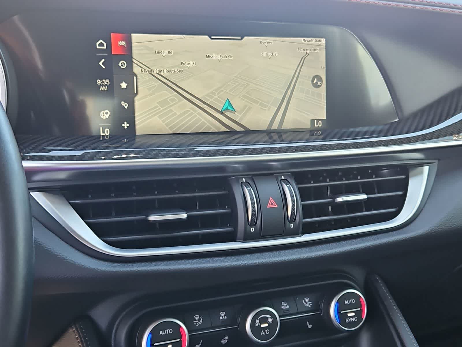 Thumbnail: 2023 Alfa Romeo Stelvio - 29