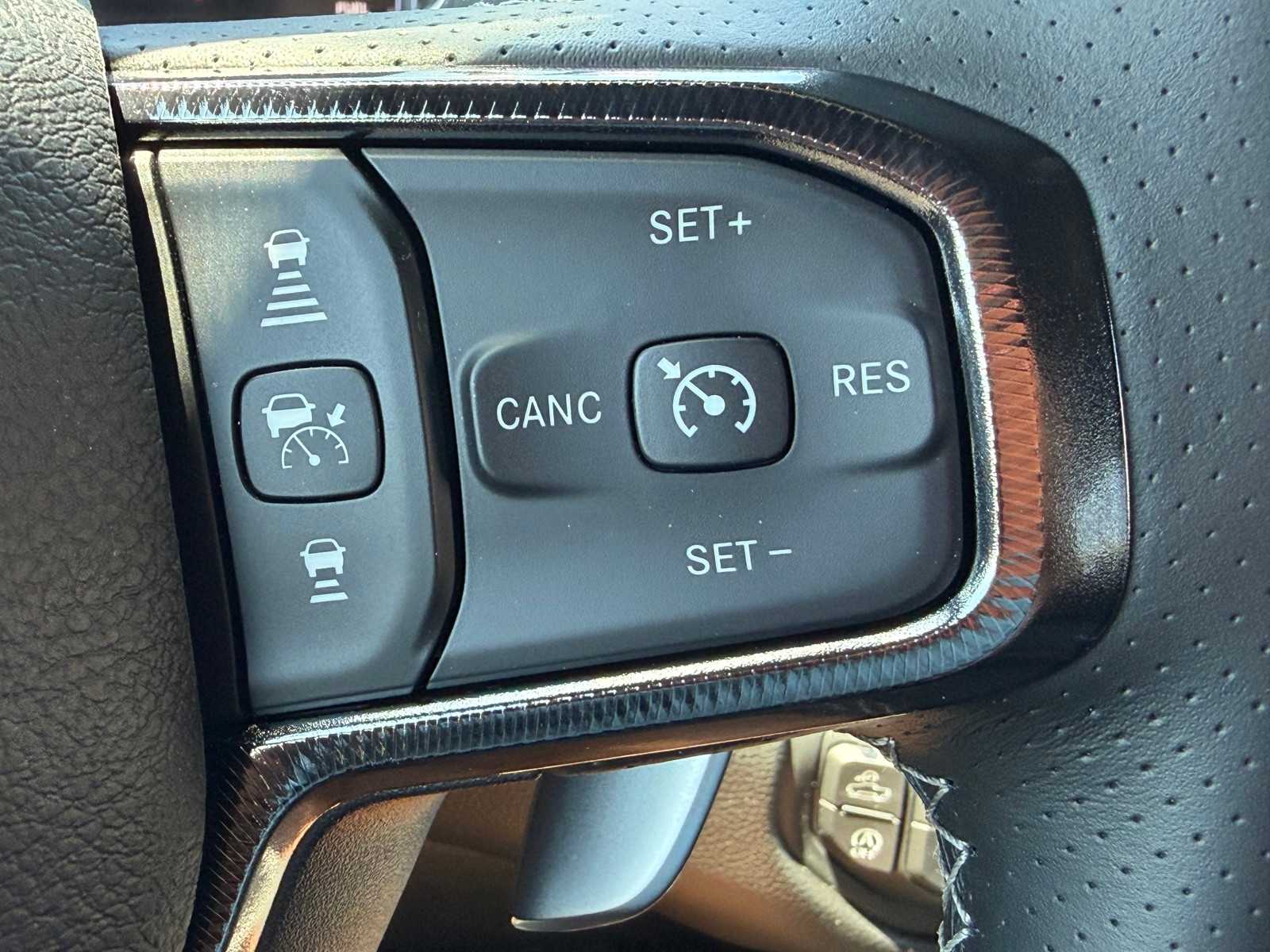 Thumbnail: 2026 RAM 1500 - 18