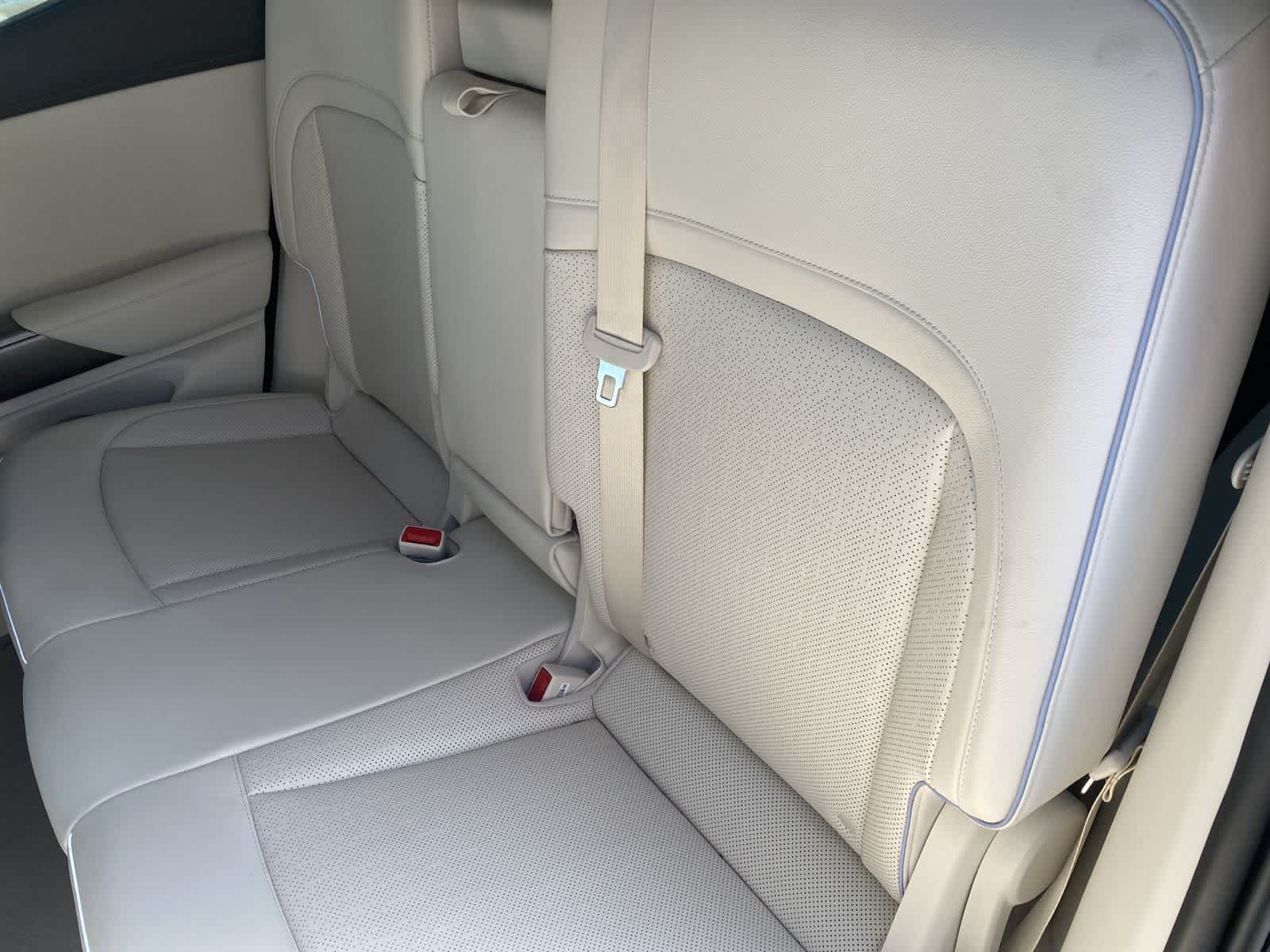 Thumbnail: 2023 Genesis GV60 - 14