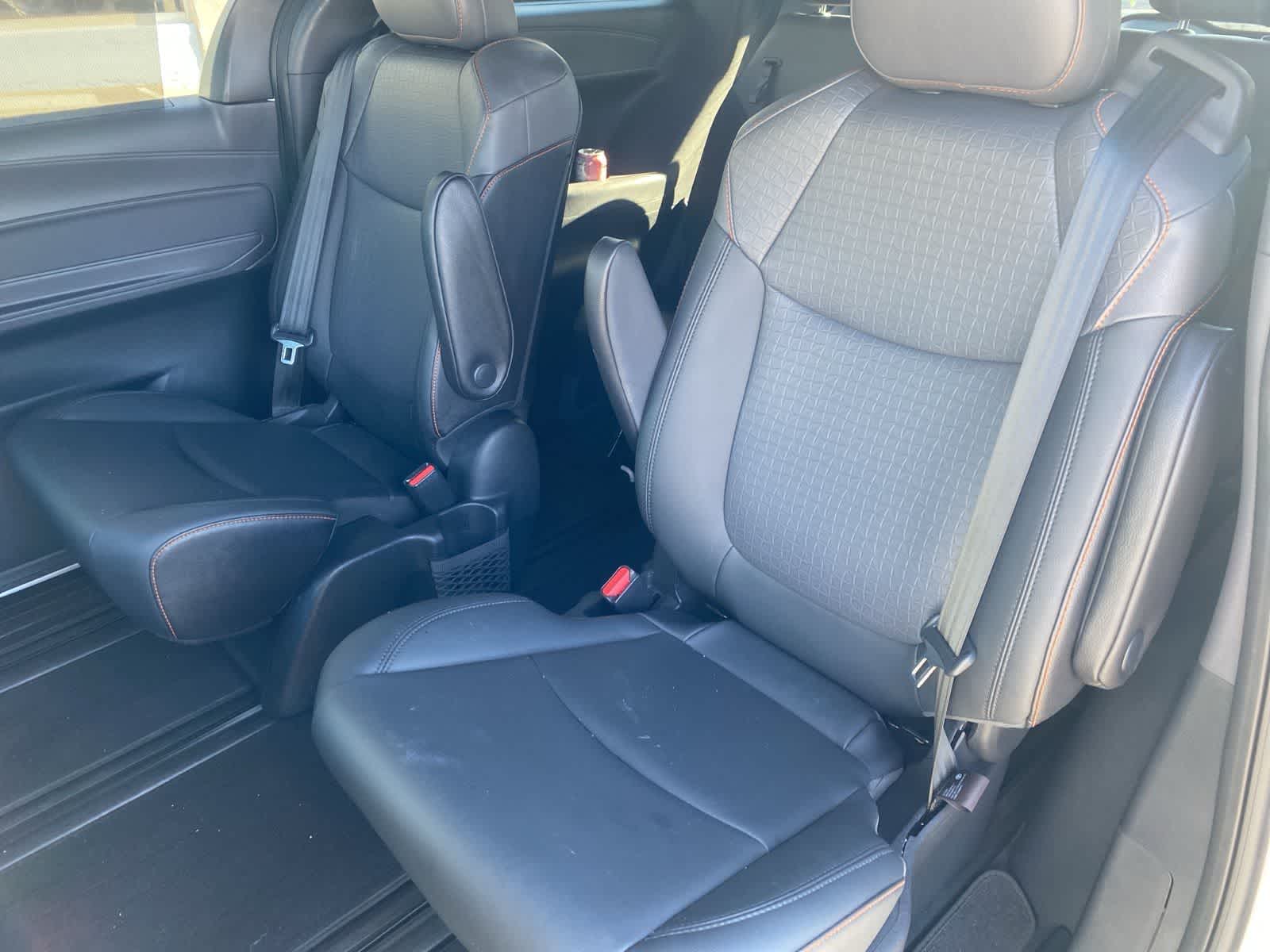 Thumbnail: 2021 Toyota Sienna - 12