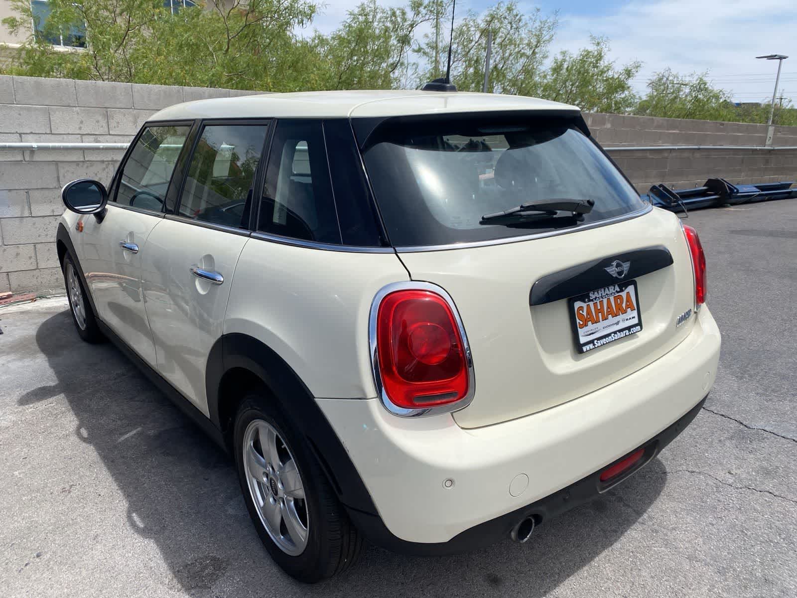 2018 MINI Cooper 4 Door's photo