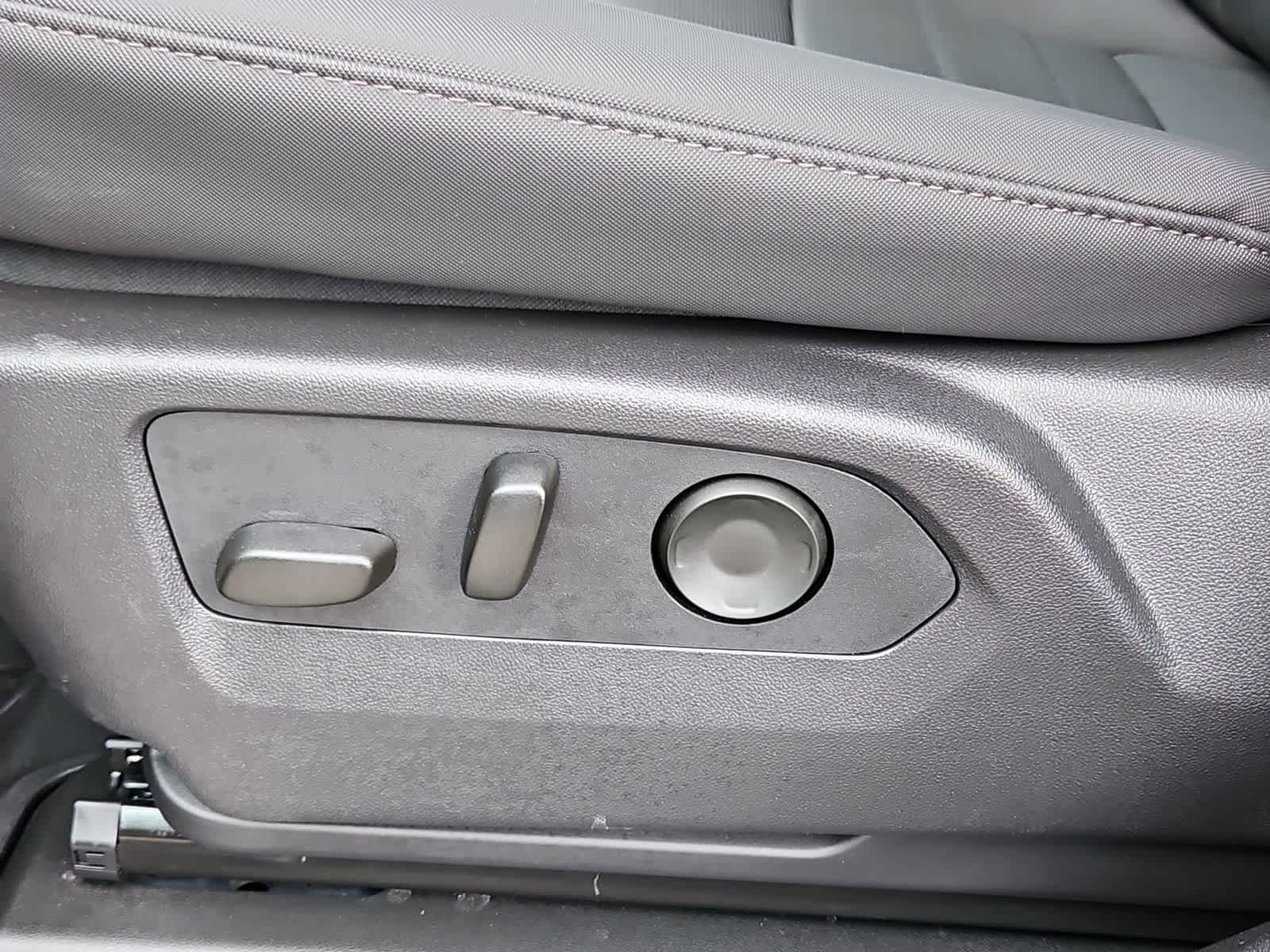 Thumbnail: 2024 GMC Hummer EV - 17