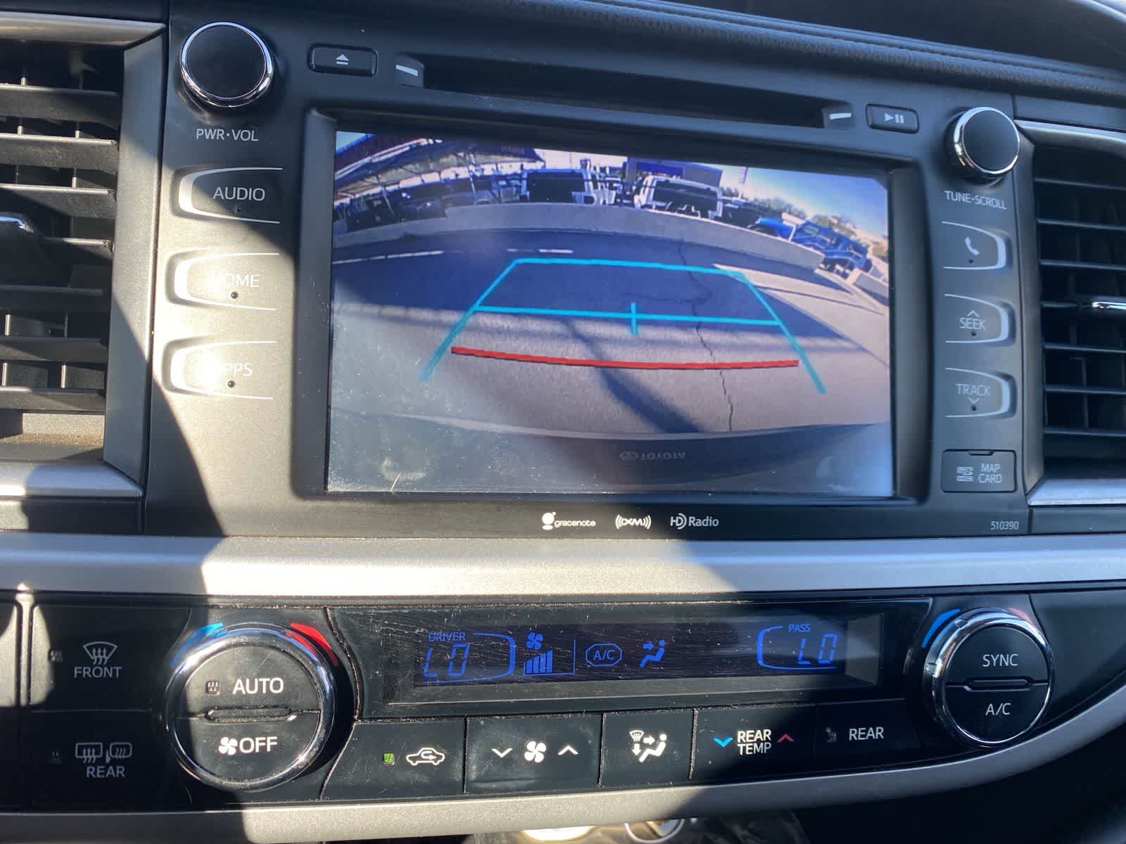 Thumbnail: 2019 Toyota Highlander - 18