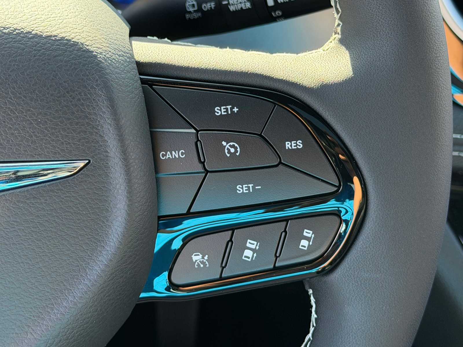 Thumbnail: 2026 Chrysler Pacifica - 18