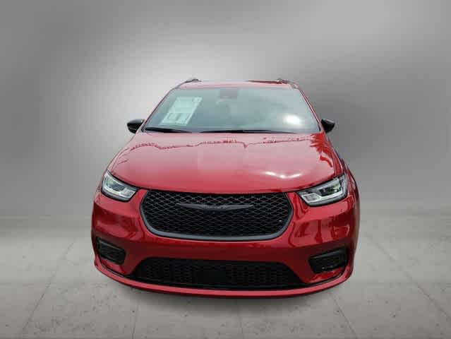 Thumbnail: 2026 Chrysler Pacifica - 3
