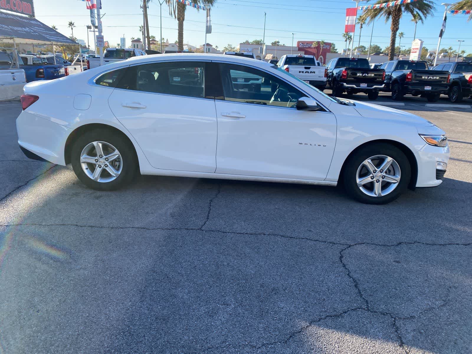 2024 Chevrolet Malibu LS photo 4