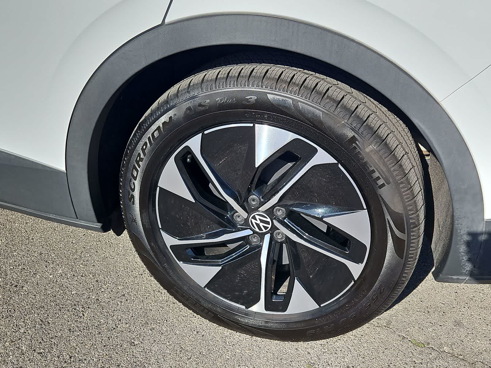 Thumbnail: 2021 Volkswagen ID.4 - 14