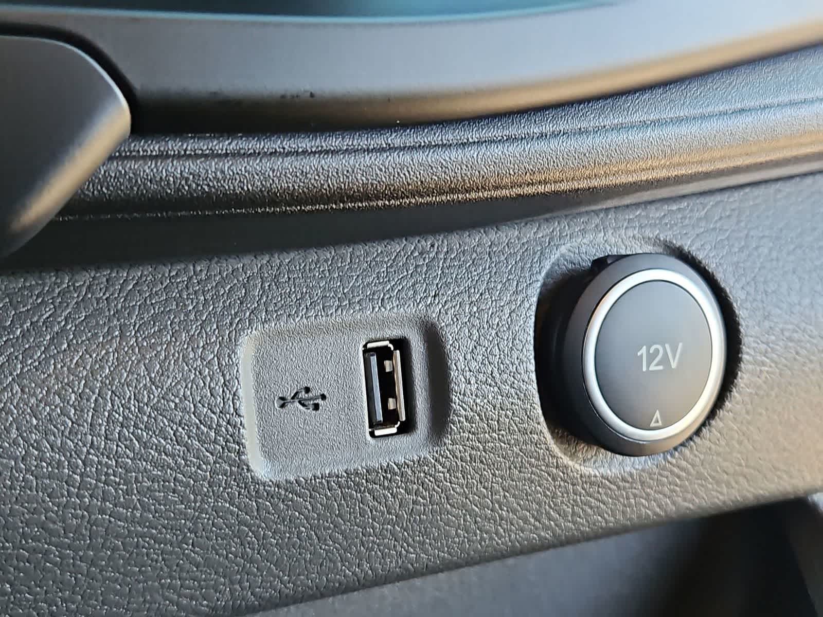 Thumbnail: 2020 Ford Transit Series - 28