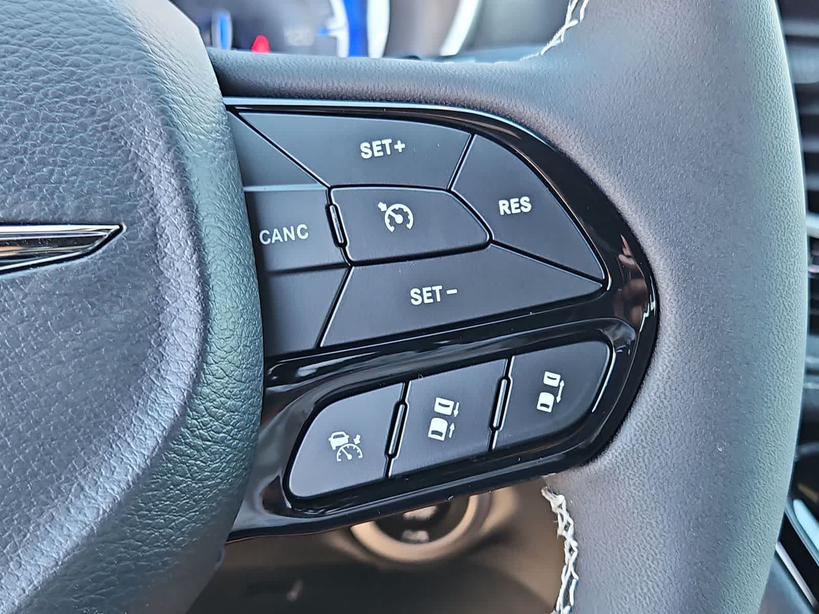 Thumbnail: 2026 Chrysler Pacifica - 24