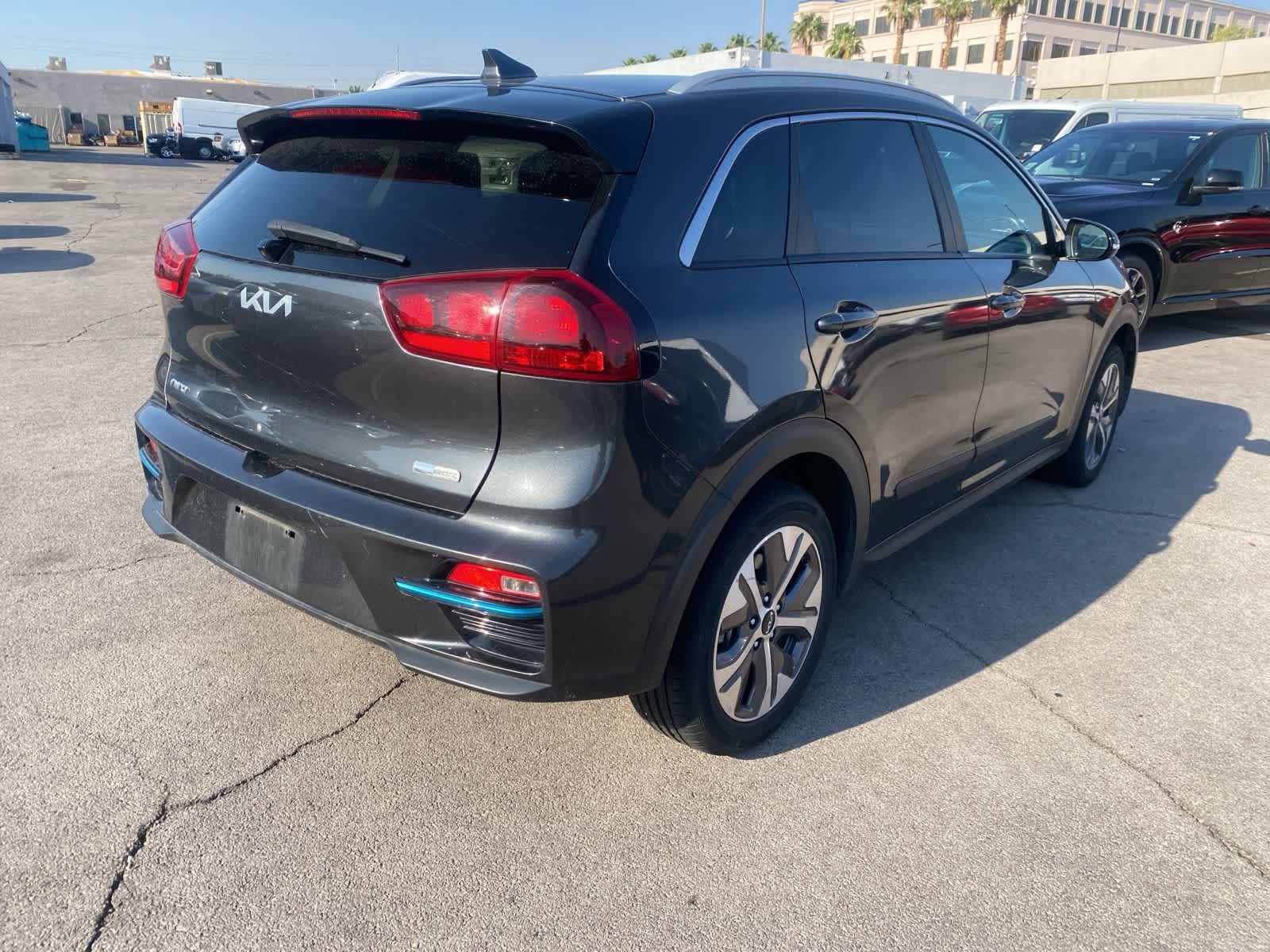 Thumbnail: 2022 Kia Niro - 6