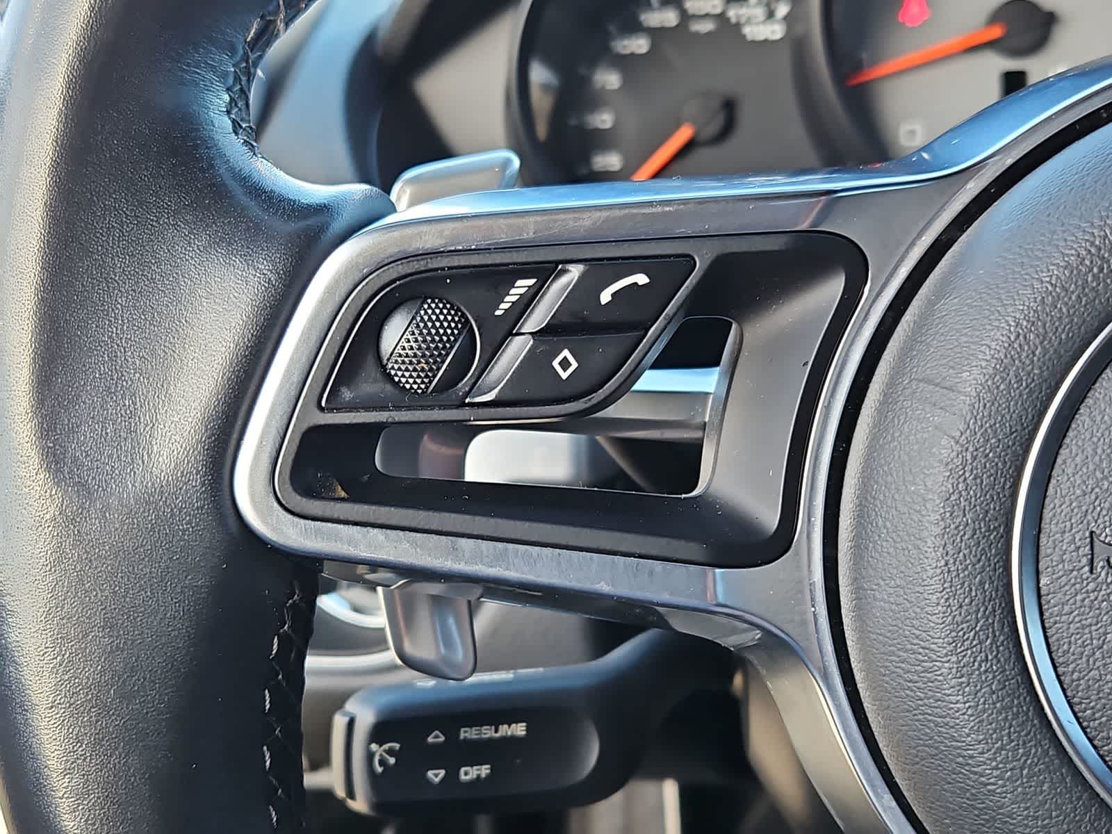 Thumbnail: 2017 Porsche 718 Boxster - 19