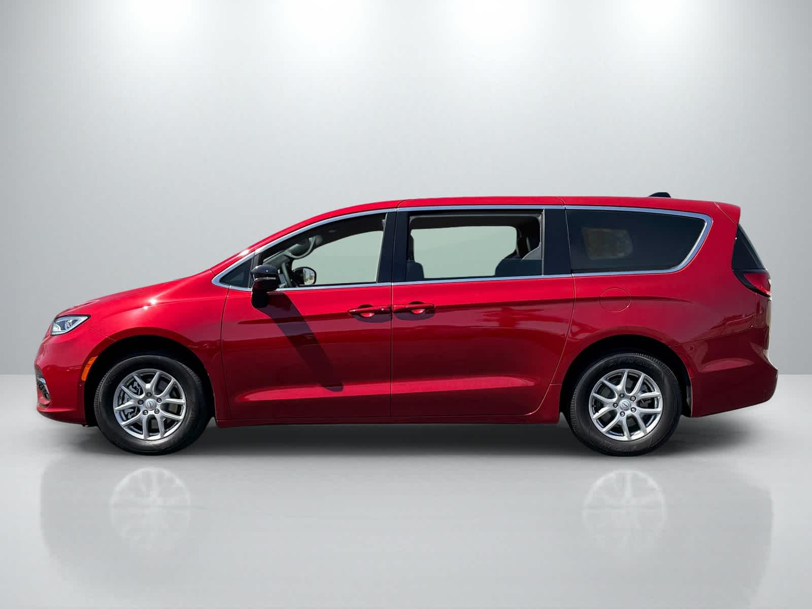 Thumbnail: 2026 Chrysler Pacifica - 2