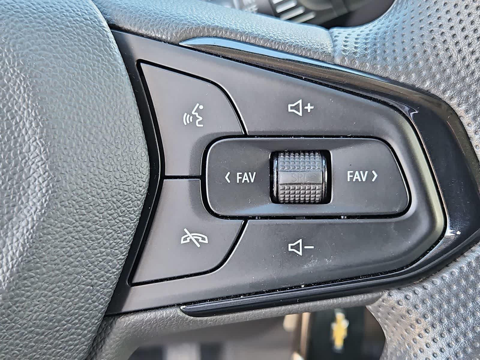 Thumbnail: 2025 Chevrolet Trax - 24