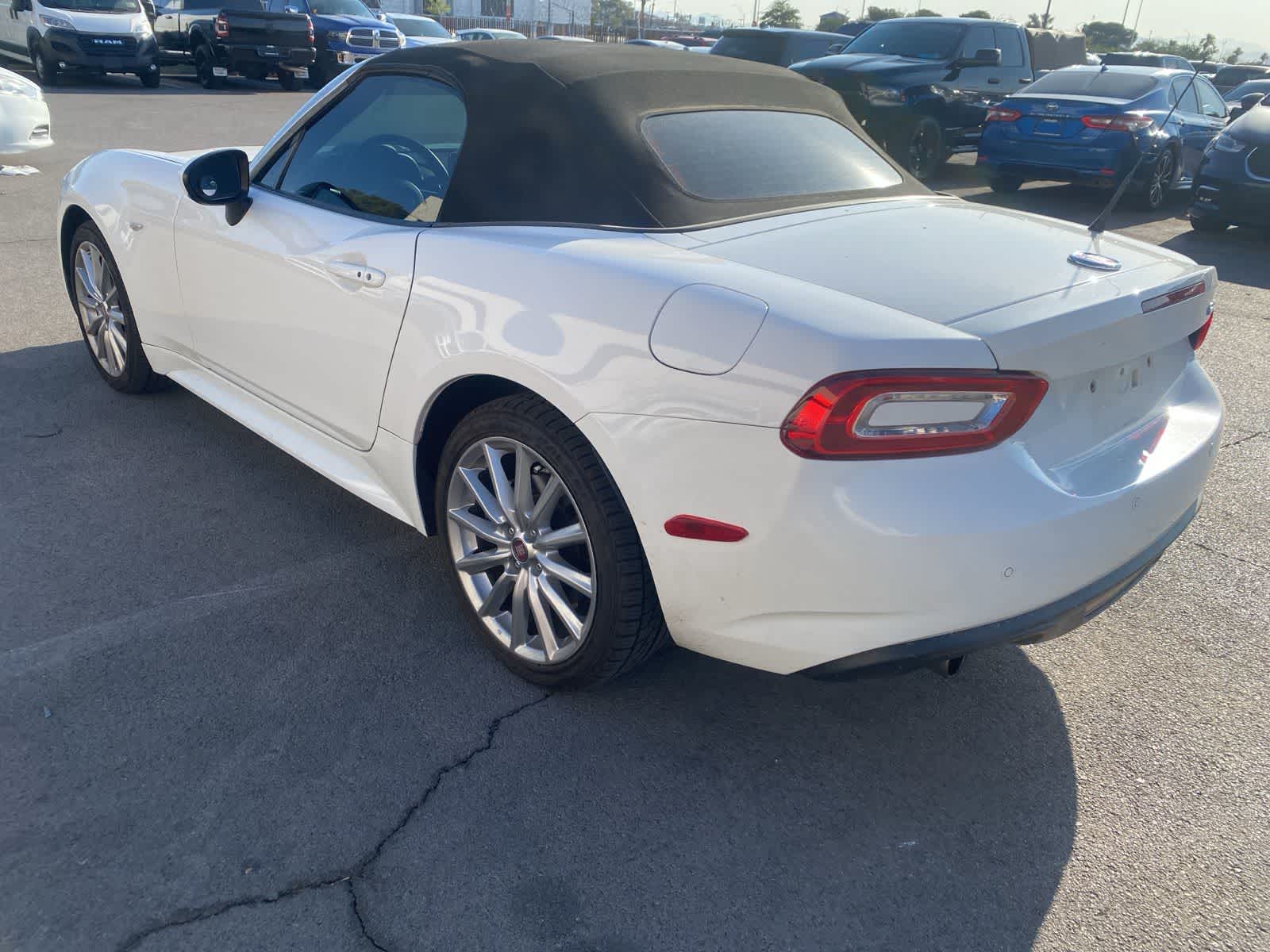 Thumbnail: 2017 Fiat 124 Spider - 7