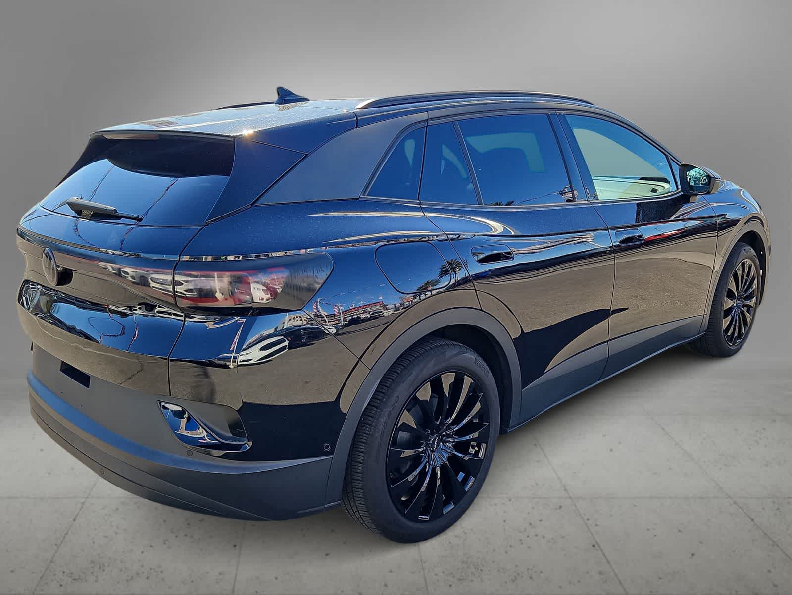 Thumbnail: 2023 Volkswagen ID.4 - 9