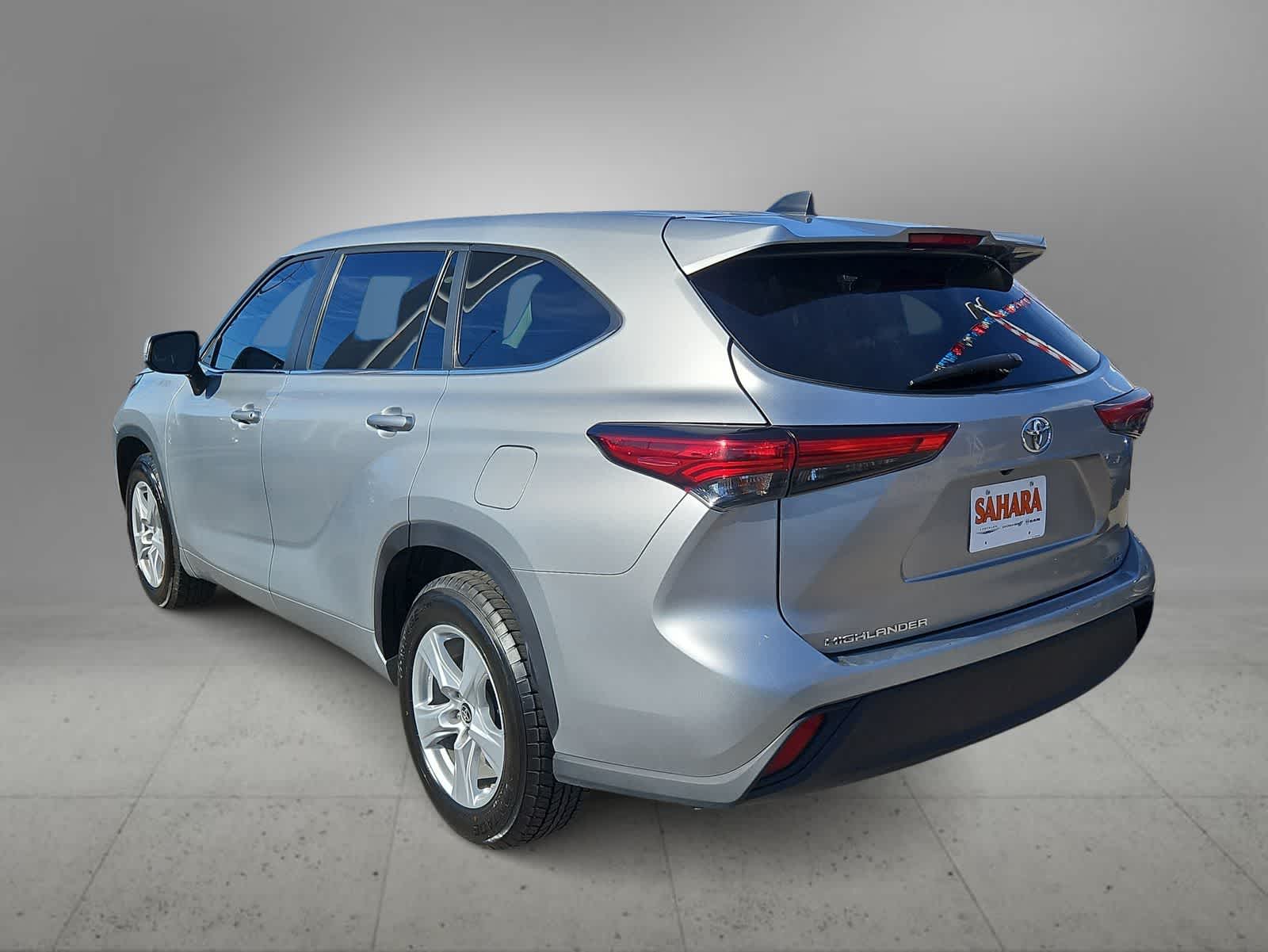 Thumbnail: 2023 Toyota Highlander - 7