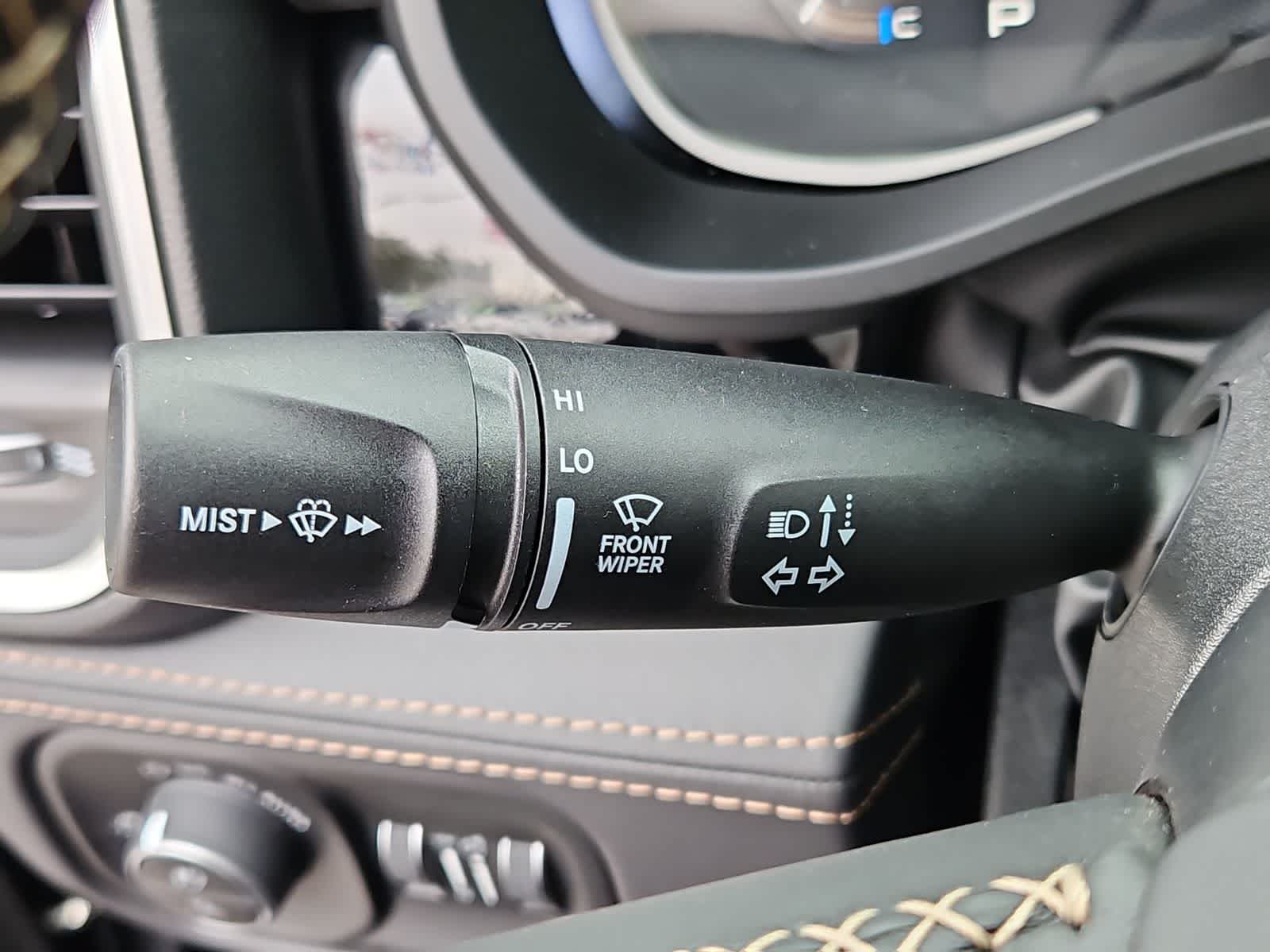 Thumbnail: 2026 RAM 1500 - 25