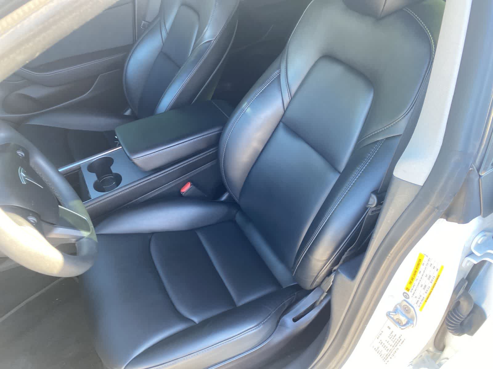 Thumbnail: 2022 Tesla Model 3 - 11