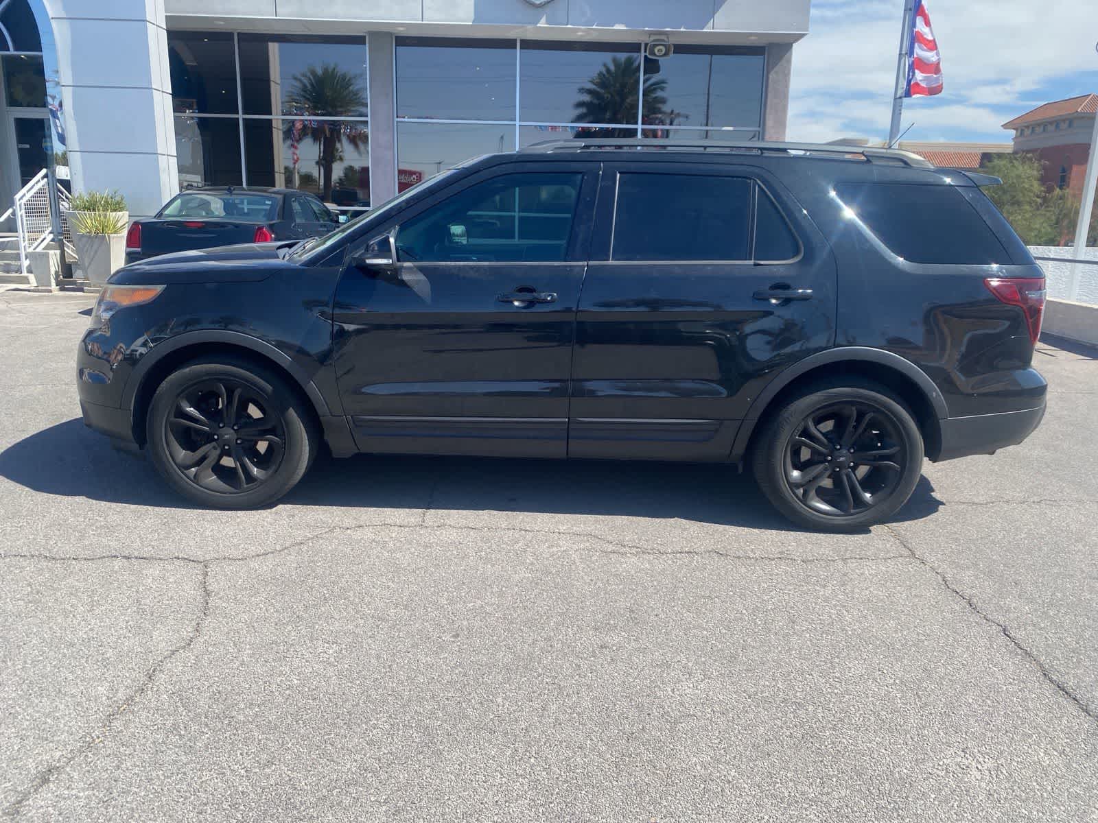 Thumbnail: 2015 Ford Explorer - 9