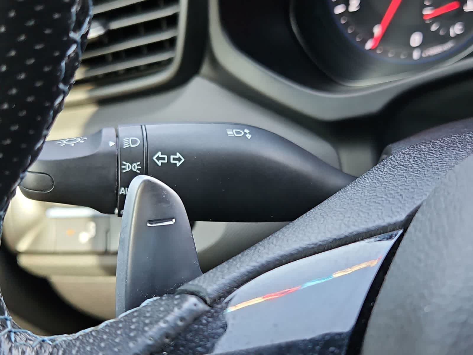 Thumbnail: 2022 Hyundai Veloster - 25