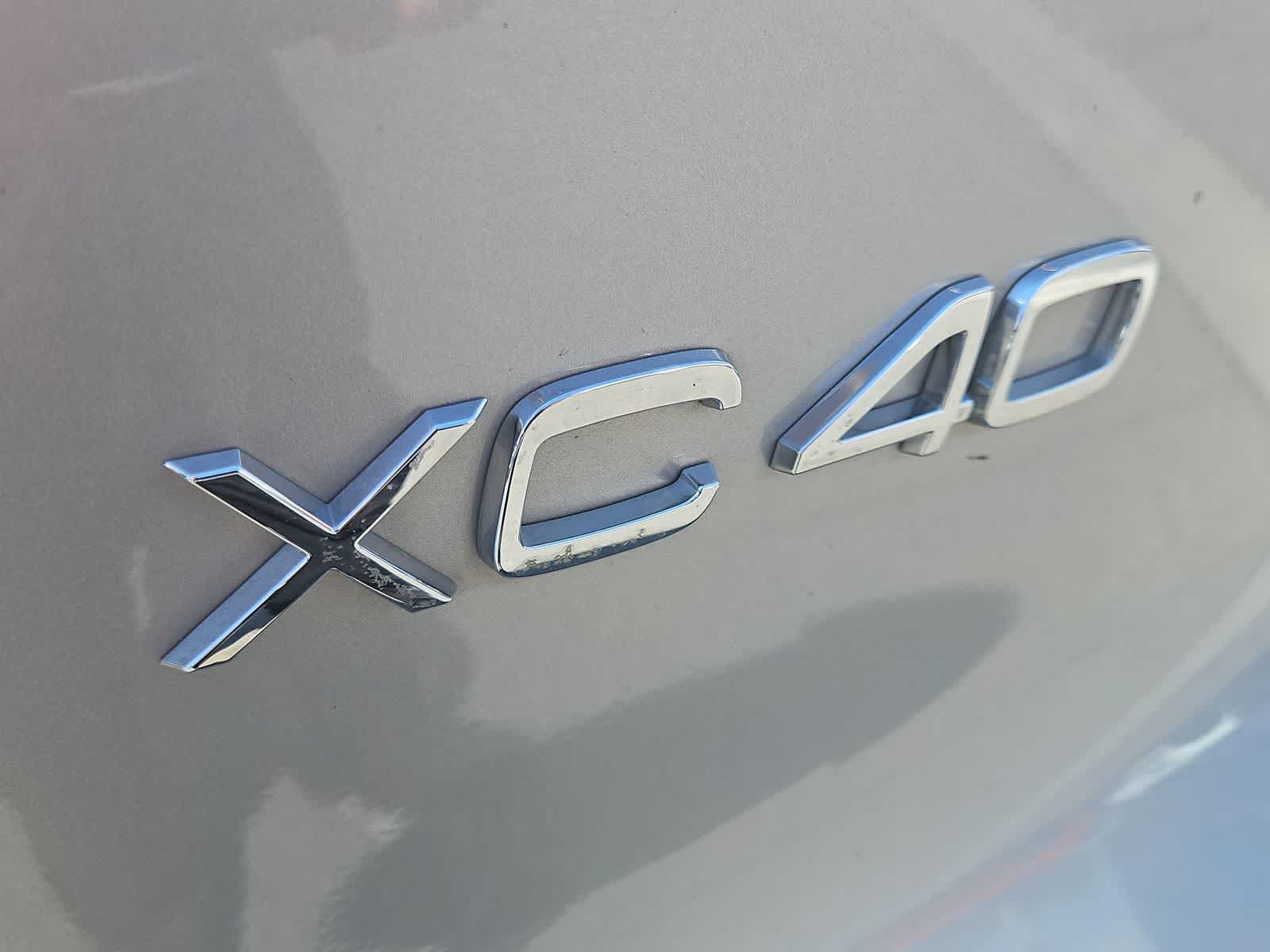 Thumbnail: 2024 Volvo XC40 - 13