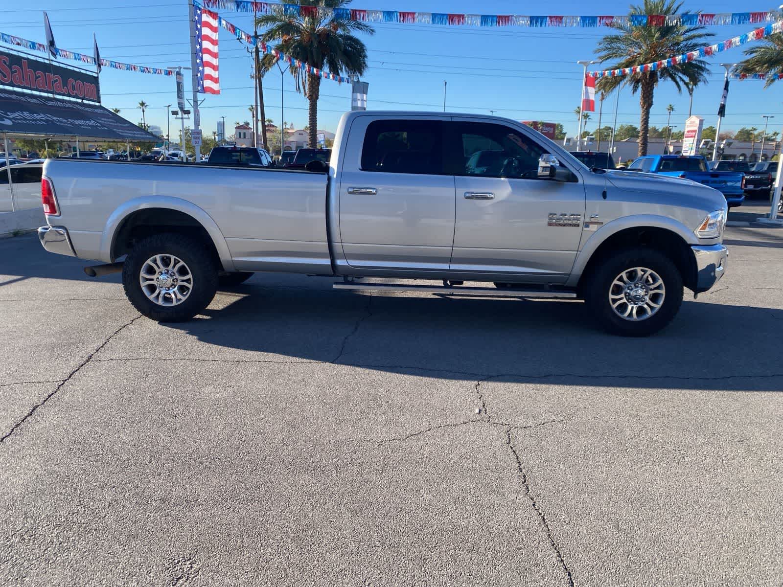 2016 Ram 3500 Laramie photo 4