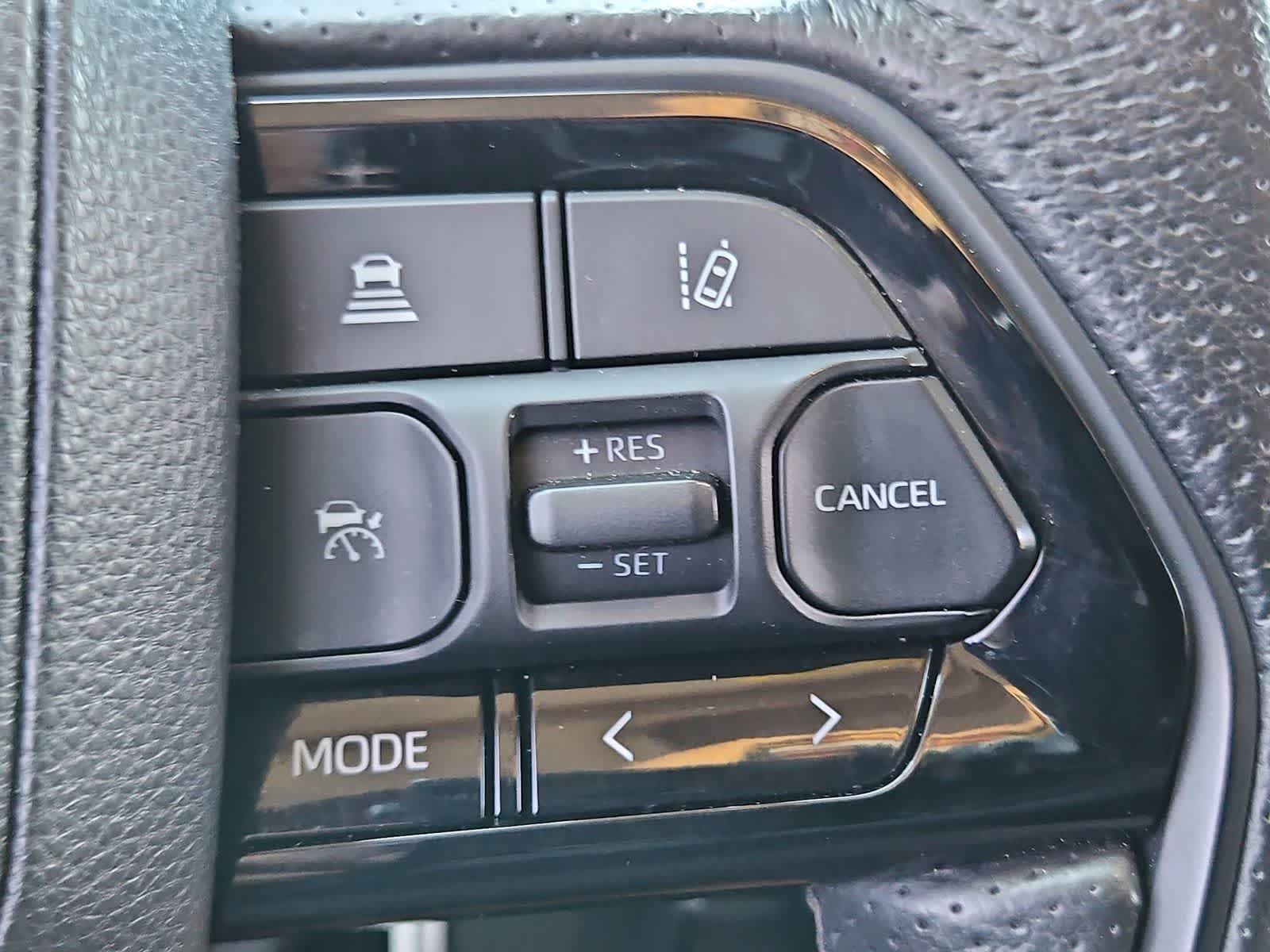 Thumbnail: 2022 Toyota Tundra - 25