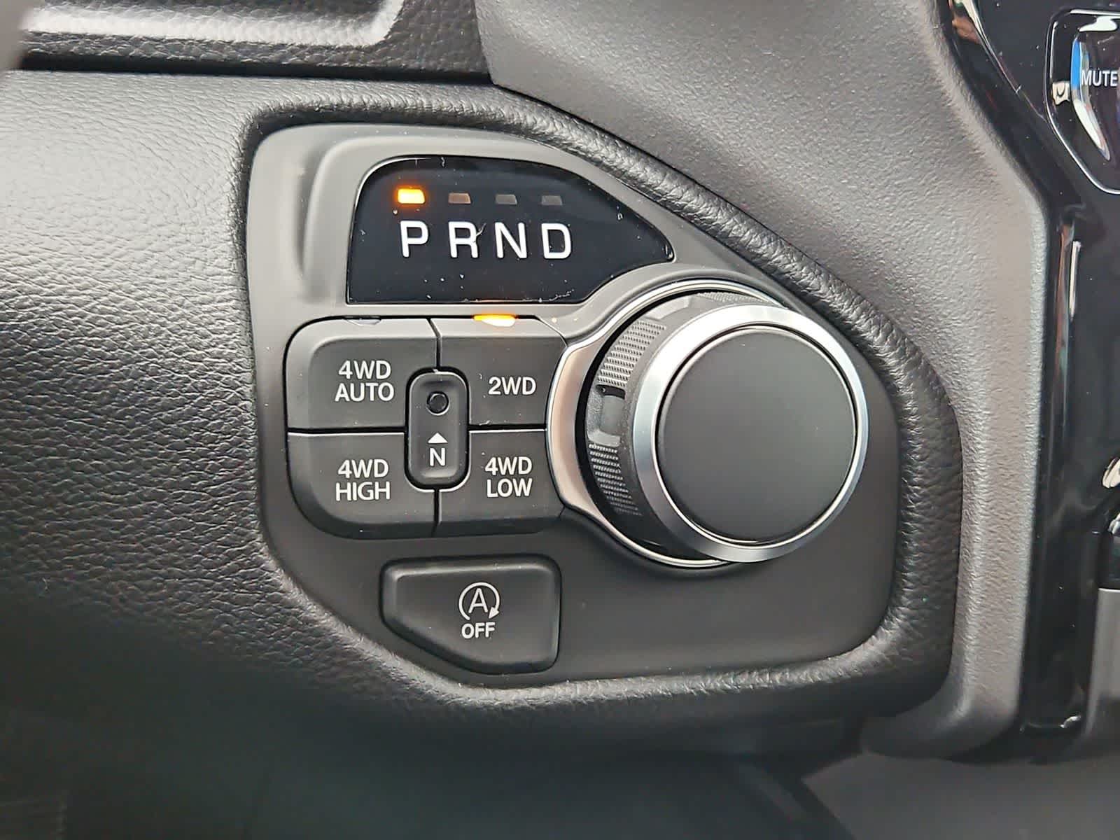 Thumbnail: 2026 RAM 1500 - 32