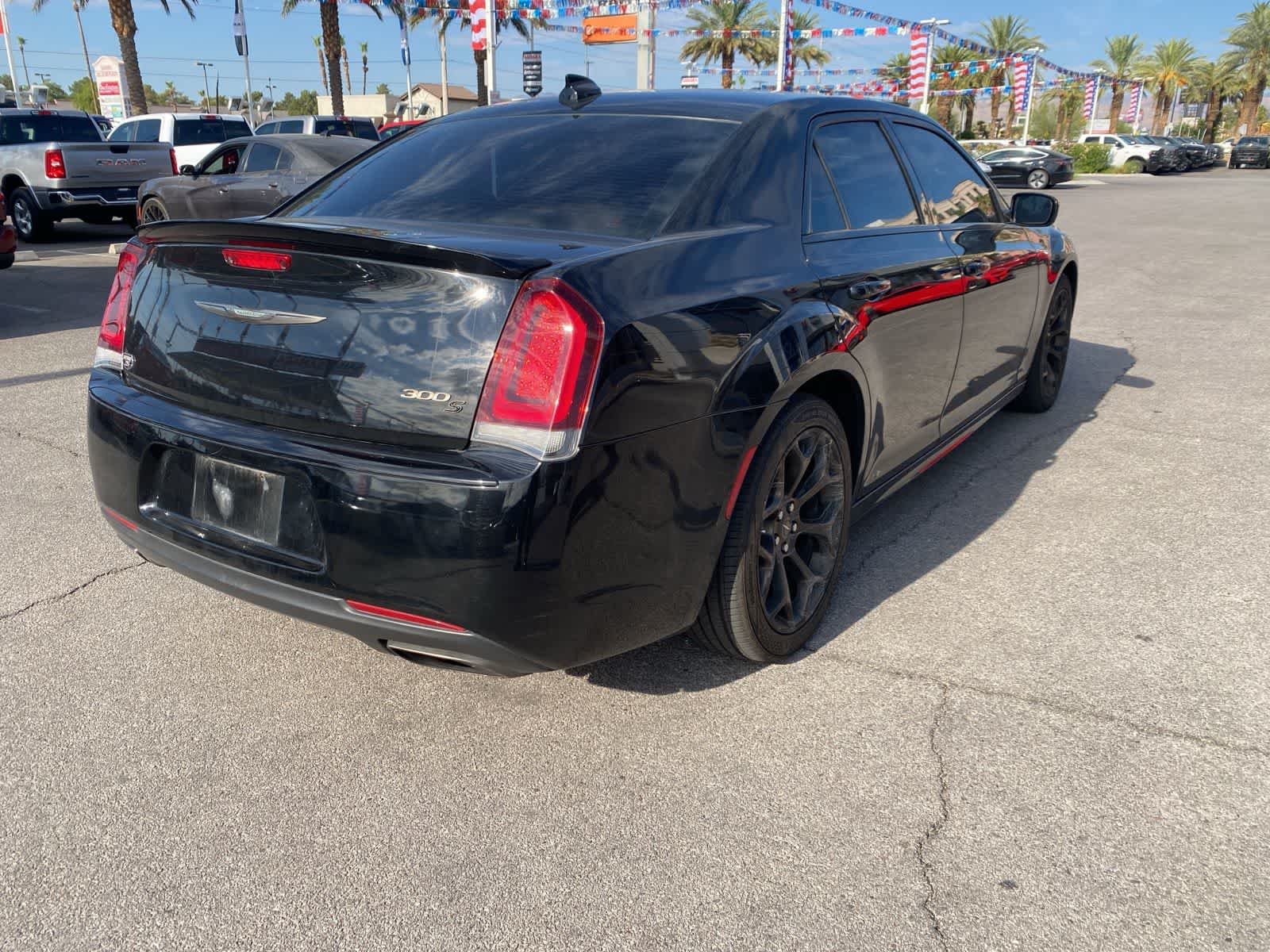 Thumbnail: 2016 Chrysler 300 - 6