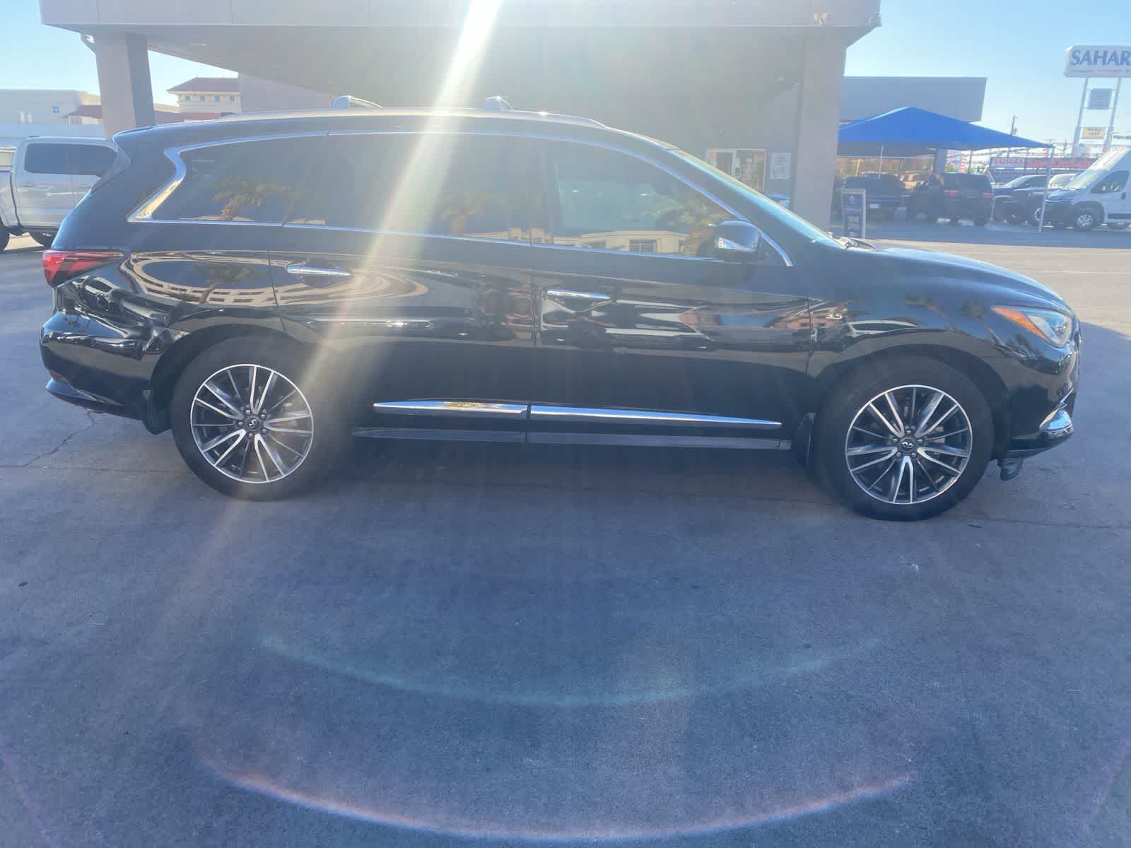 Thumbnail: 2019 INFINITI QX60 - 4
