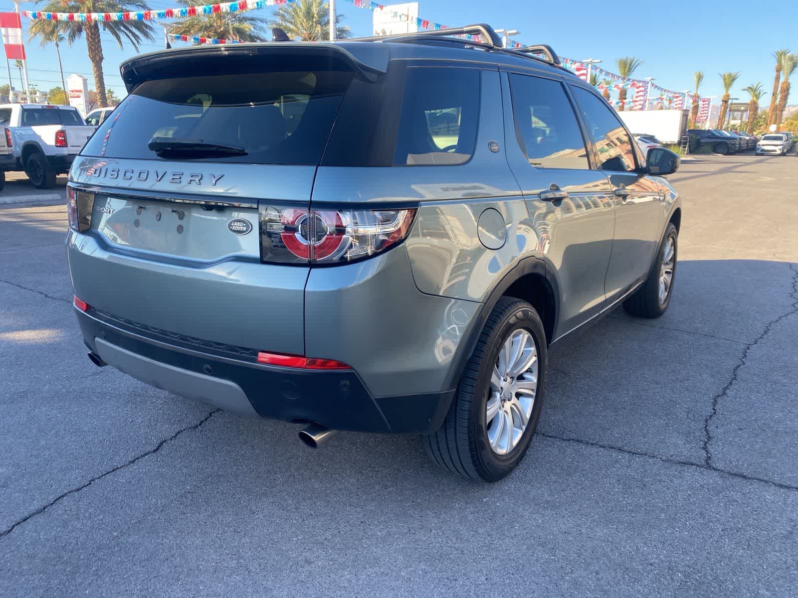 Thumbnail: 2016 Land Rover Discovery Sport - 6